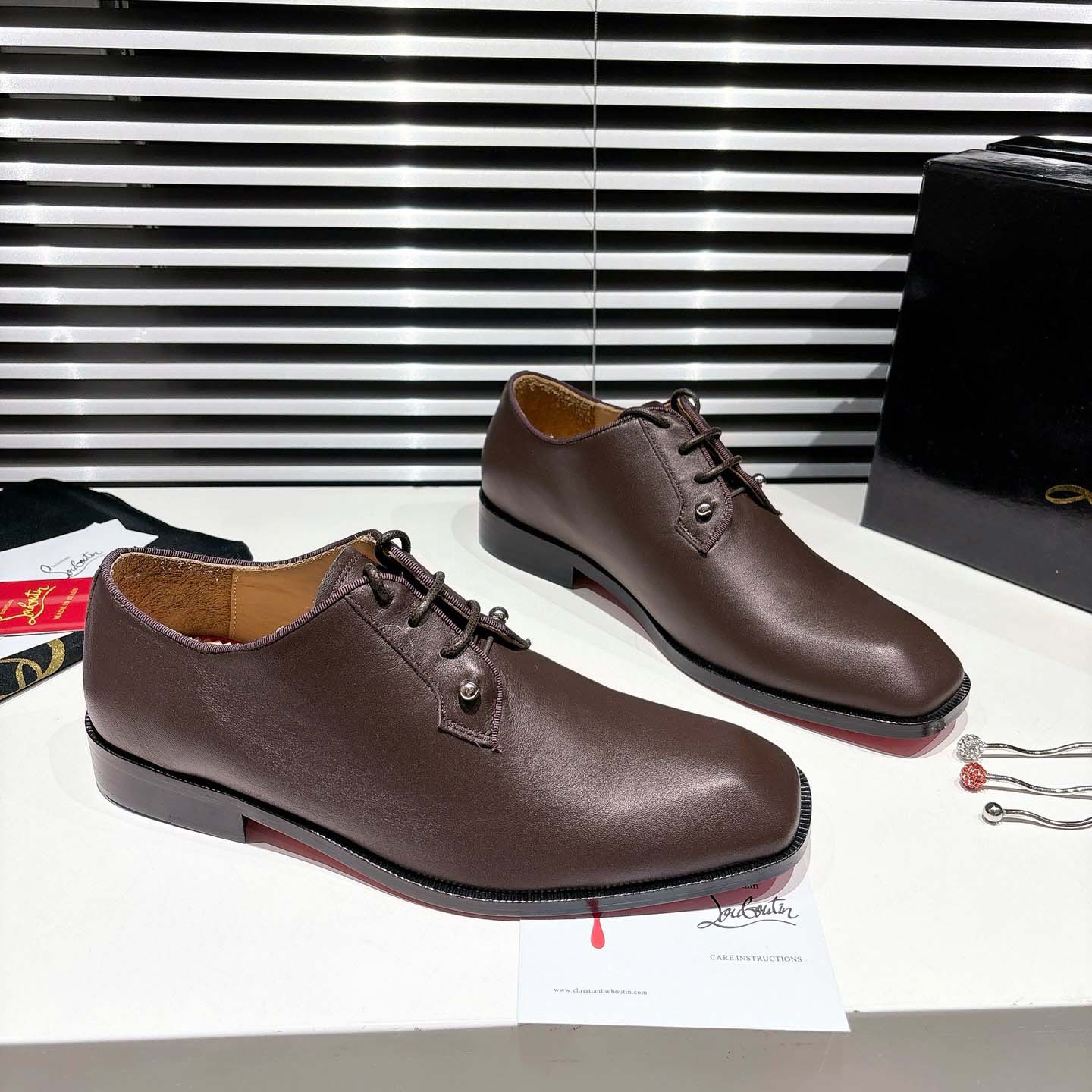 Christian Louboutin Chambeliss Derbies - Calf leather - FashionPlug