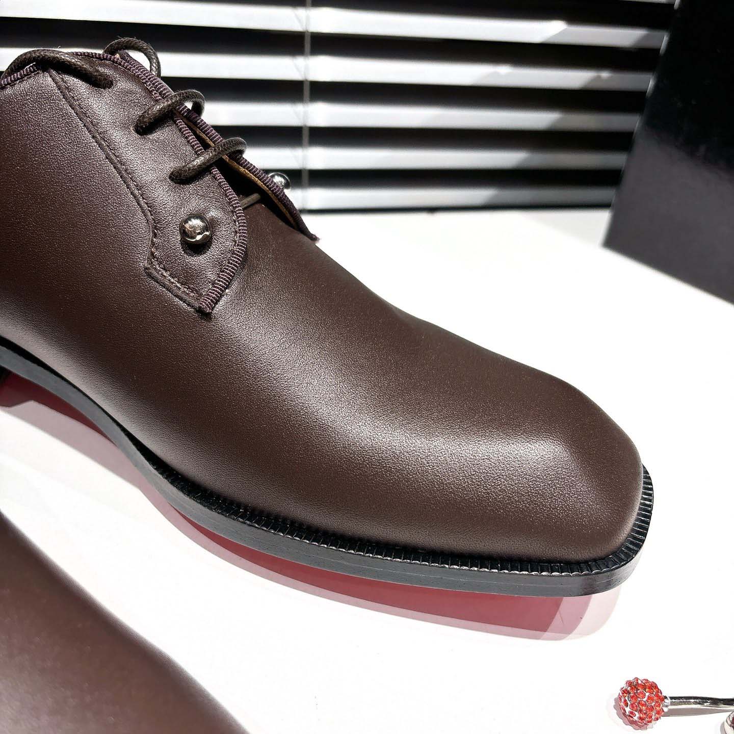 Christian Louboutin Chambeliss Derbies - Calf leather - FashionPlug