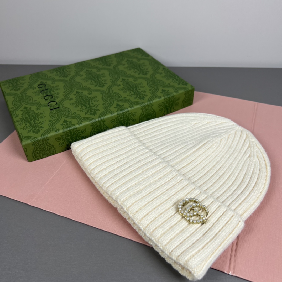 Gucci Beanie  - FashionPlug