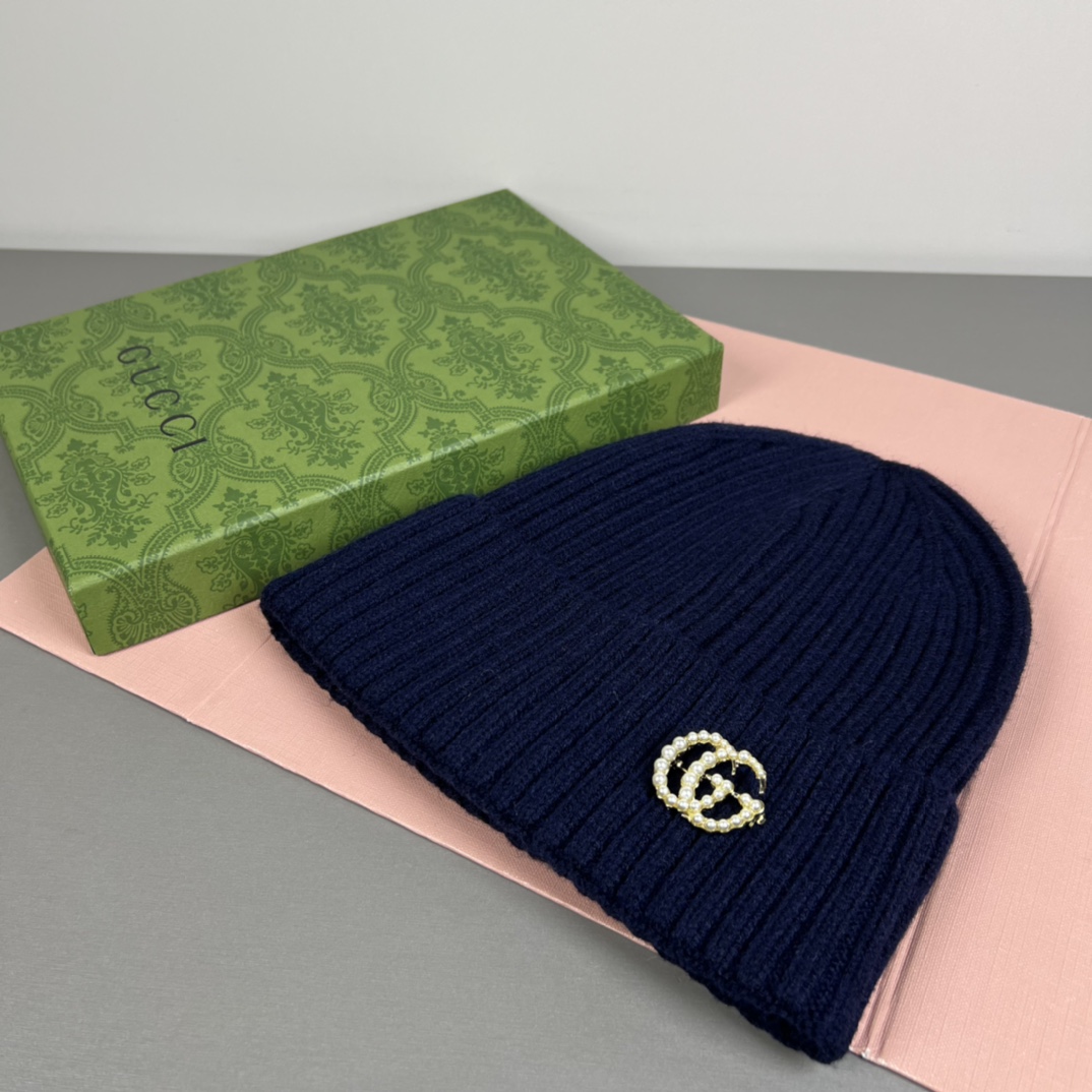 Gucci Beanie  - FashionPlug