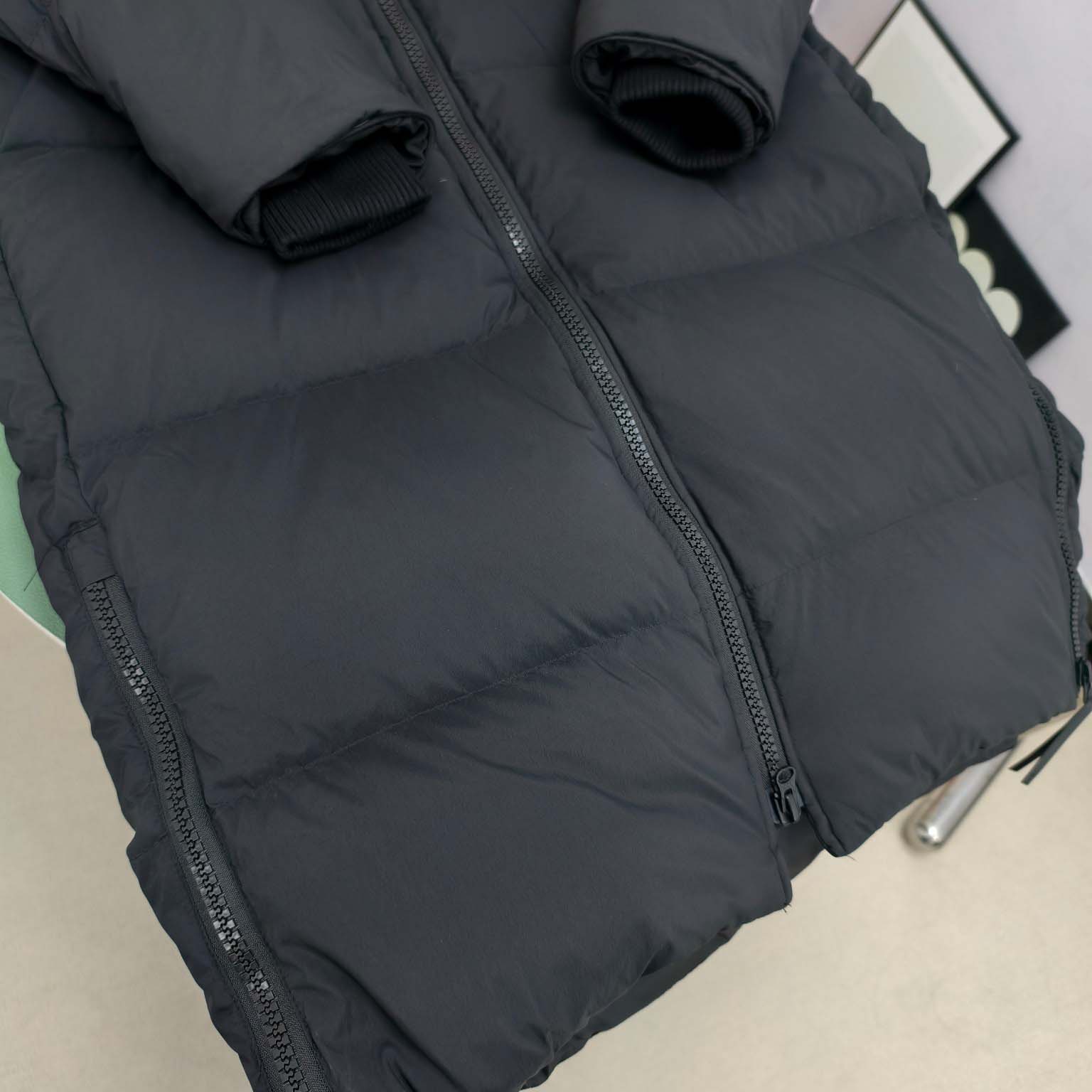 Moncler Lawrence Long Puffer - FashionPlug