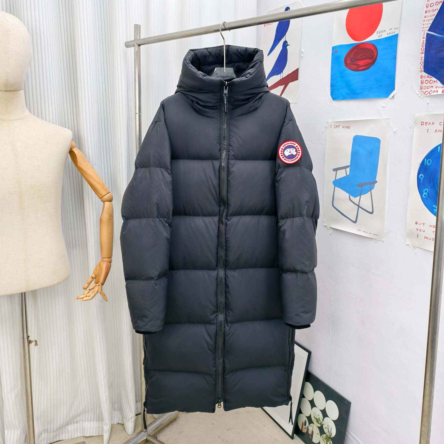 Moncler Lawrence Long Puffer - FashionPlug