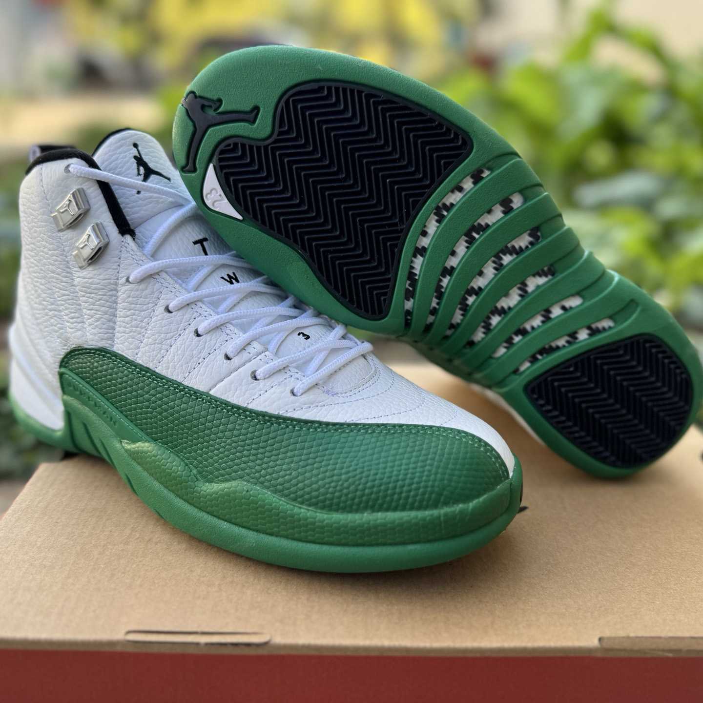 Jordan Air Jordan 12 Bucks   CT8013-103 - FashionPlug