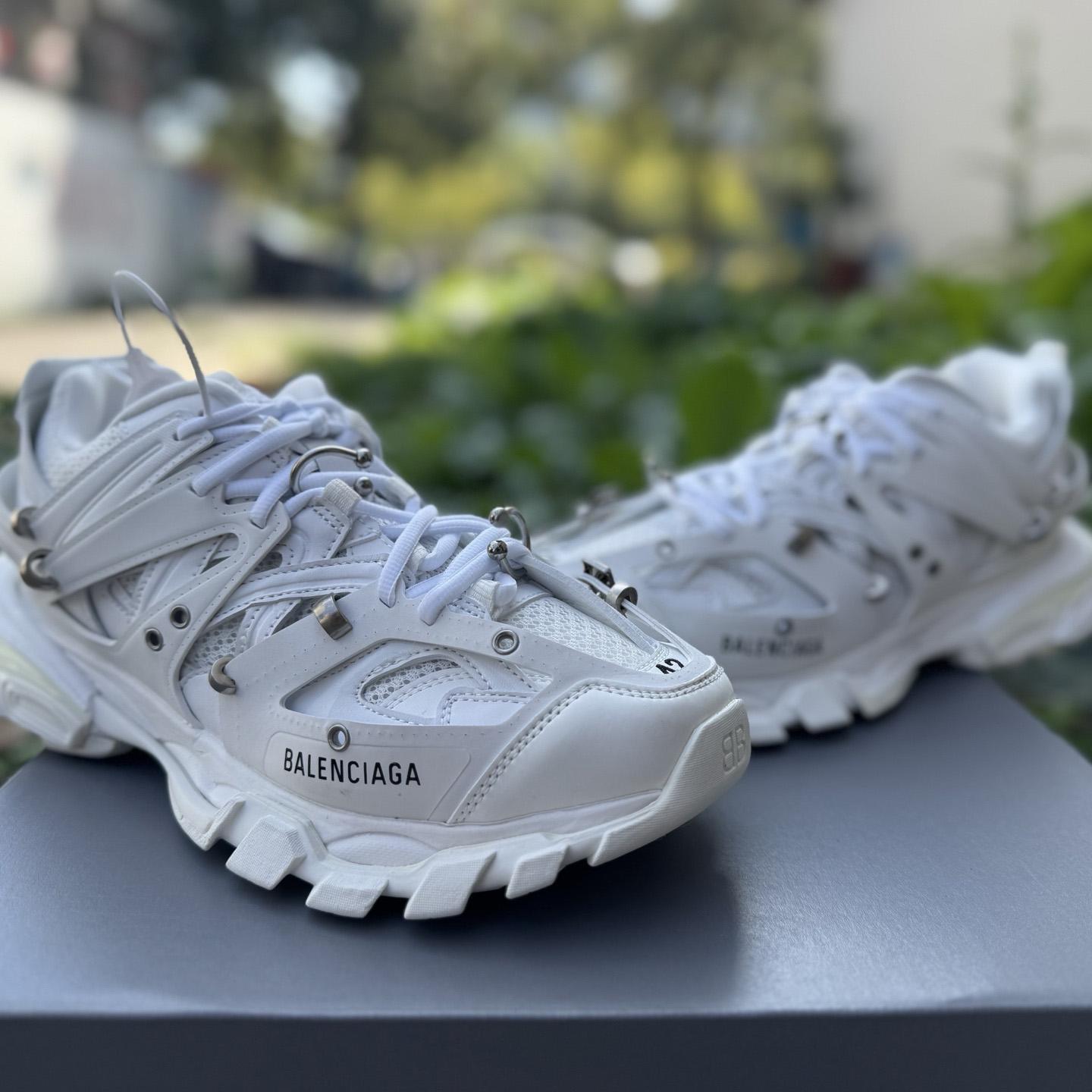 Balenciaga Track piercing Sneaker In White - FashionPlug