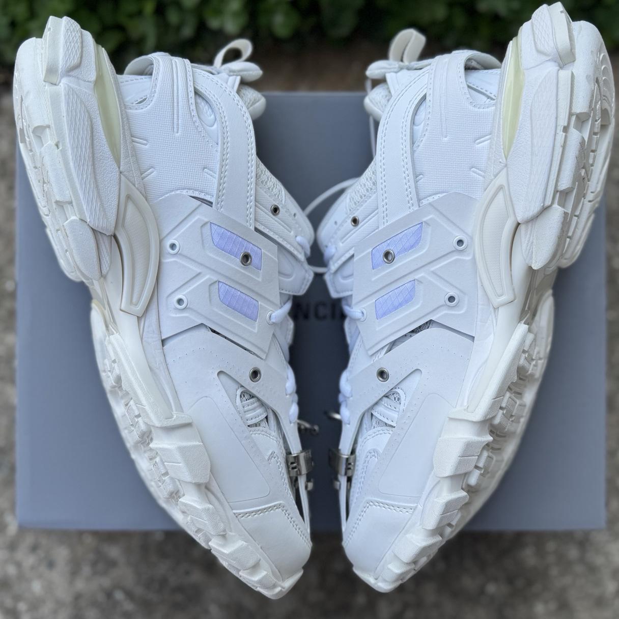 Balenciaga Track piercing Sneaker In White - FashionPlug