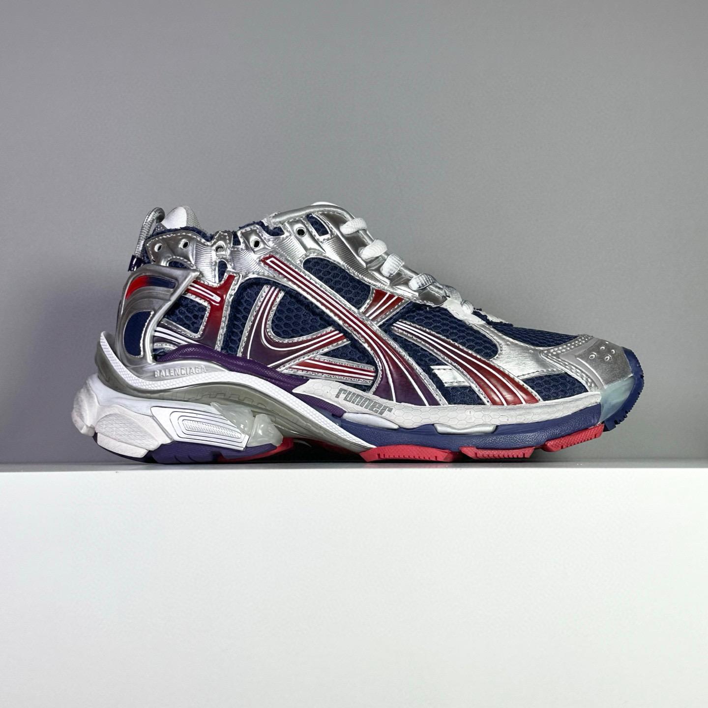 Balenciaga Runner Sneaker In Navy - FashionPlug