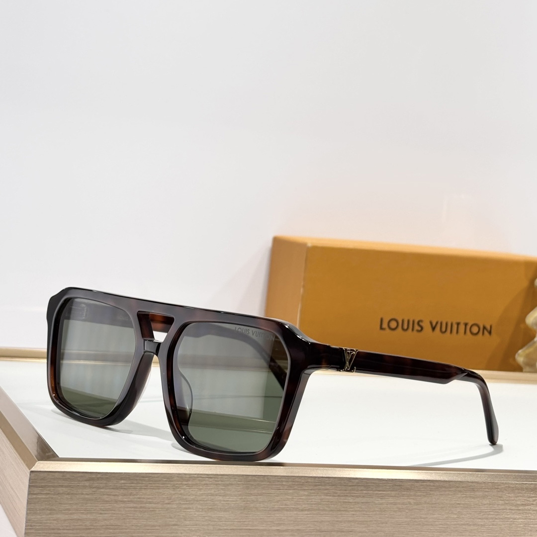Louis Vuitton LV Hit Large Square Sunglasses   Z3059U - FashionPlug