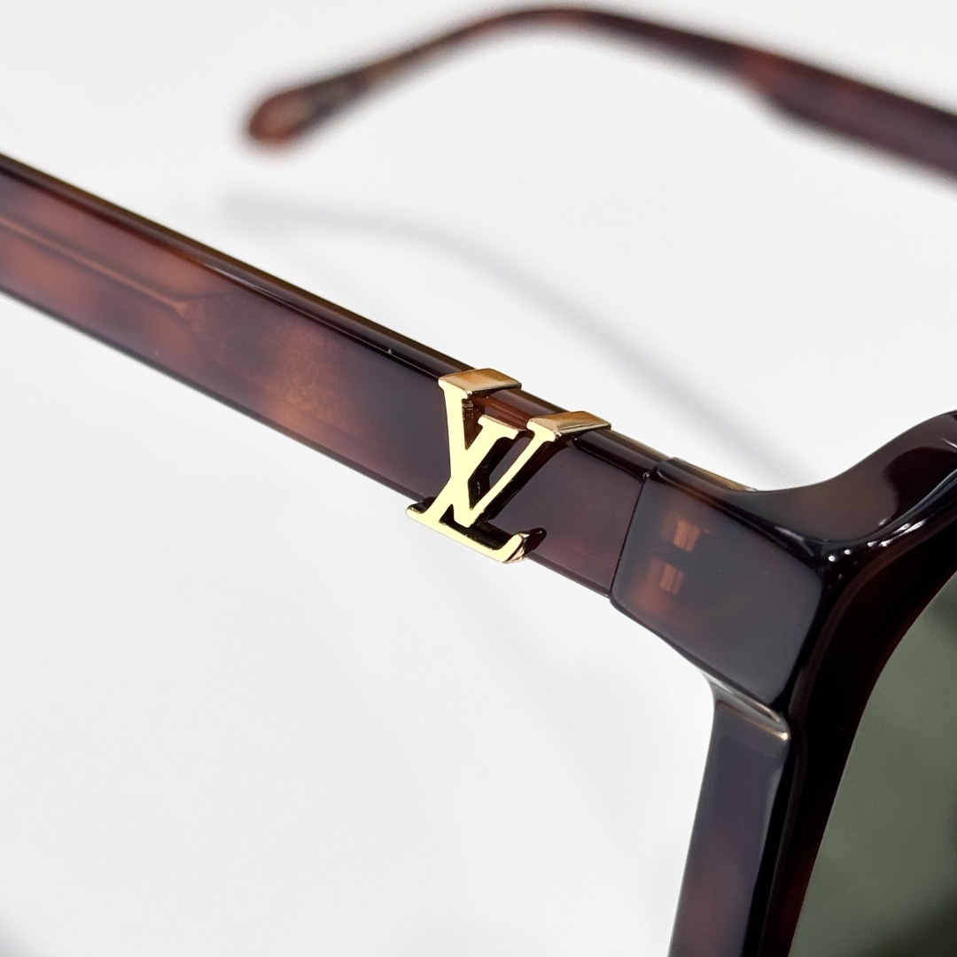 Louis Vuitton LV Hit Large Square Sunglasses   Z3059U - FashionPlug