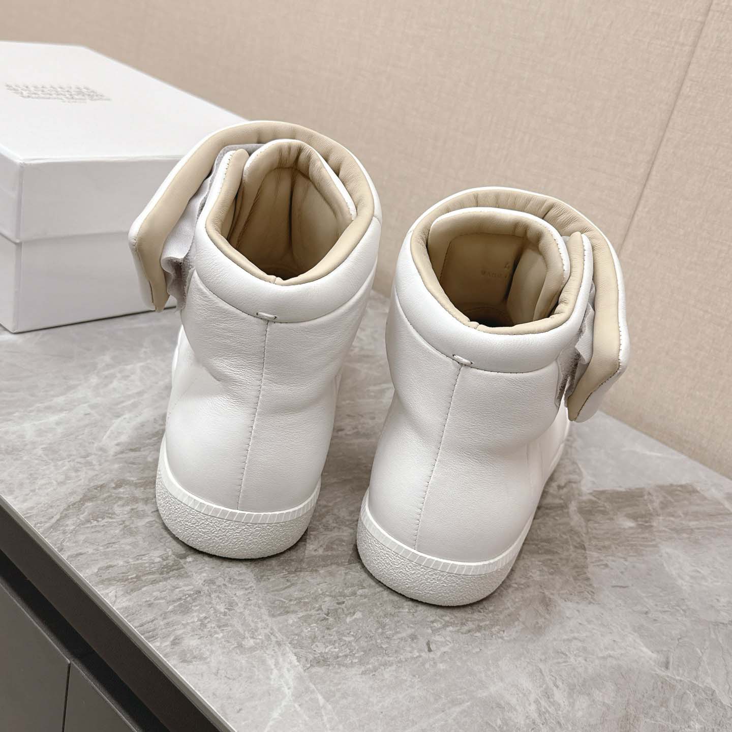 Maison Margiela Future Sneakers - FashionPlug