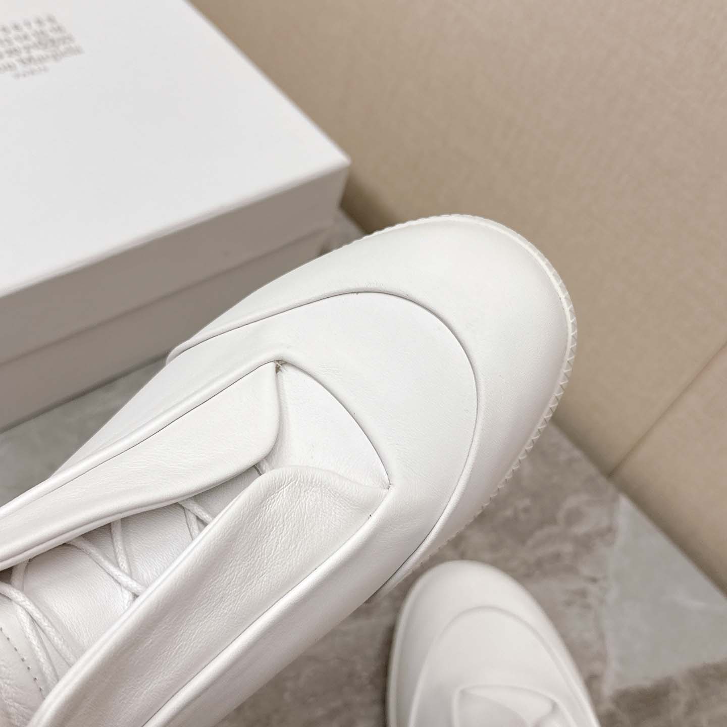 Maison Margiela Future Sneakers - FashionPlug