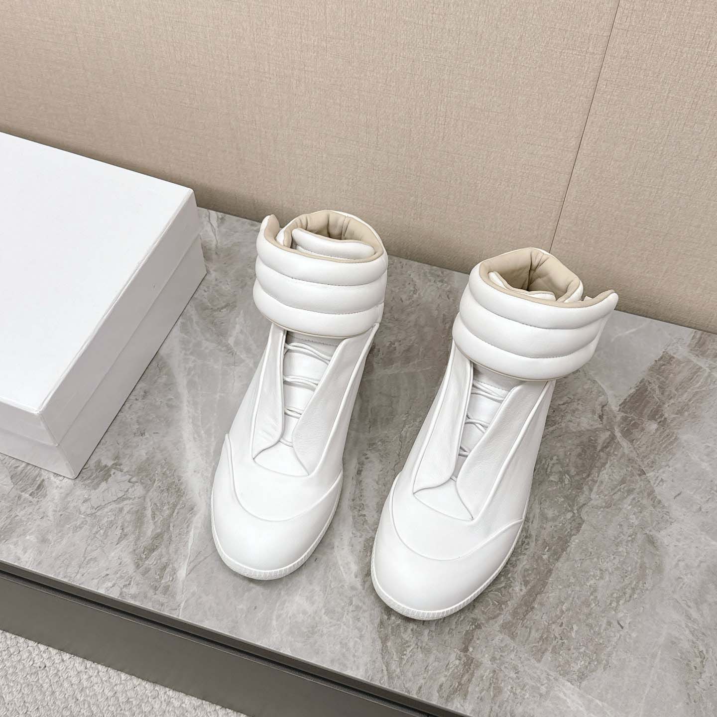 Maison Margiela Future Sneakers - FashionPlug