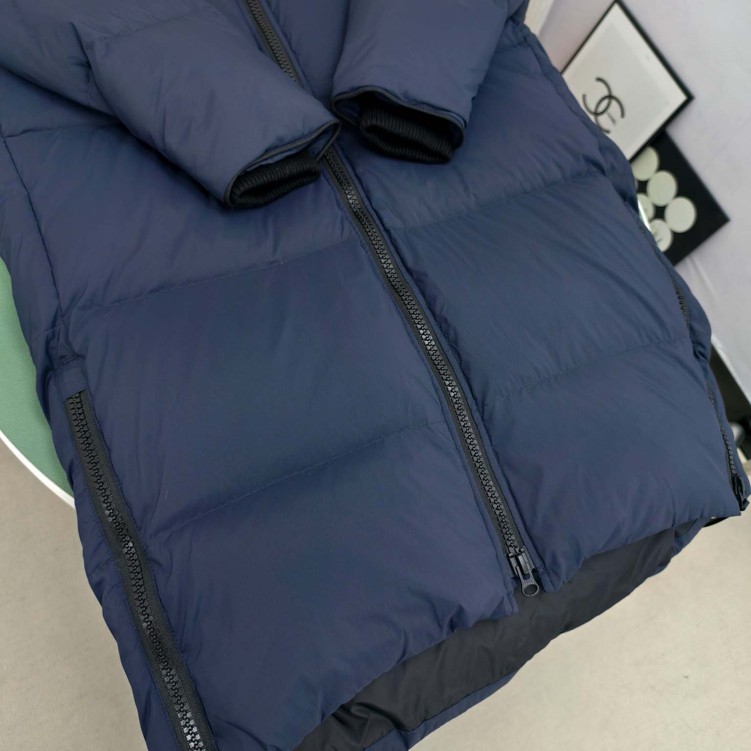 Moncler Lawrence Long Puffer - FashionPlug