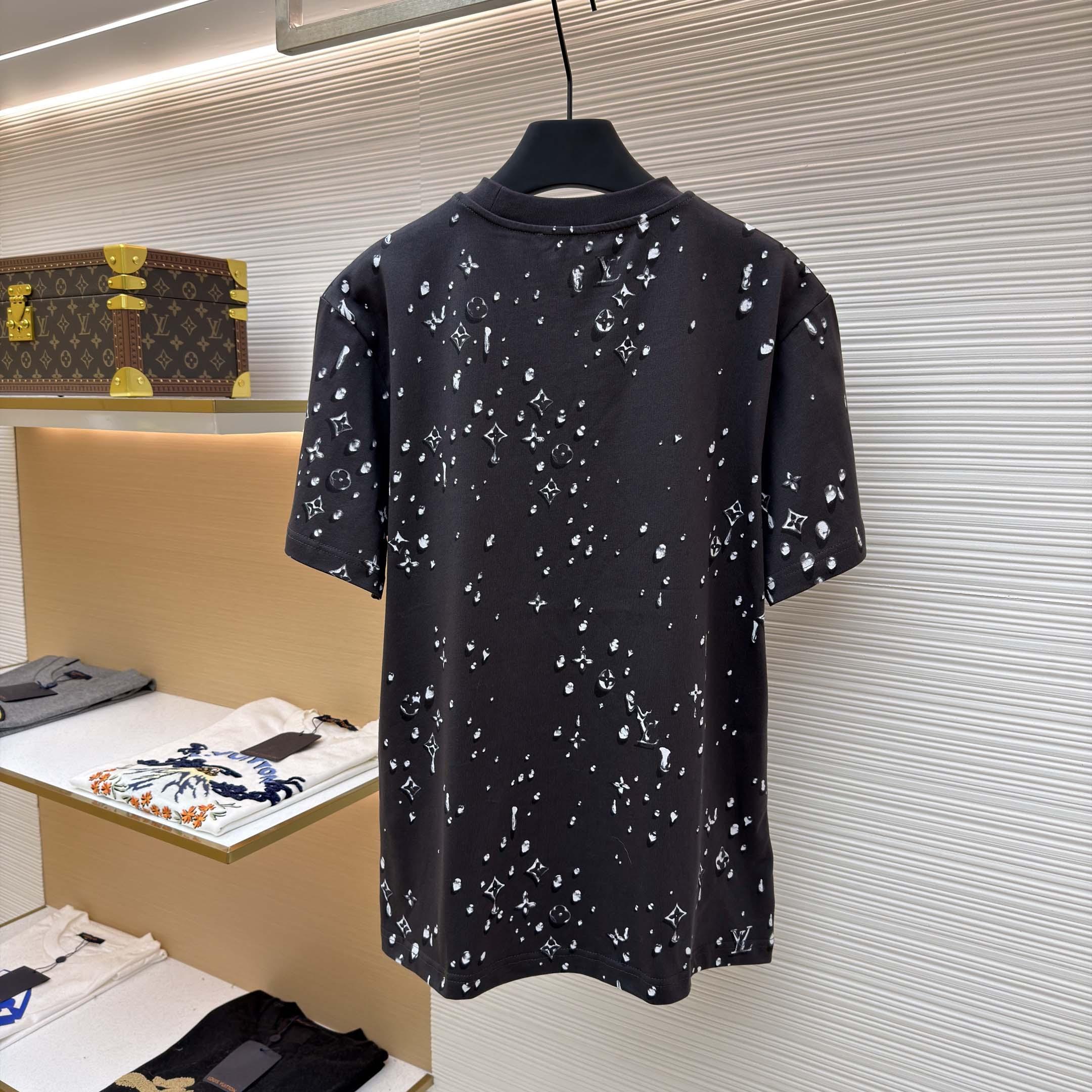 Louis Vuitton Monogram Short-Sleeved T-Shirt   1AJCBF - FashionPlug