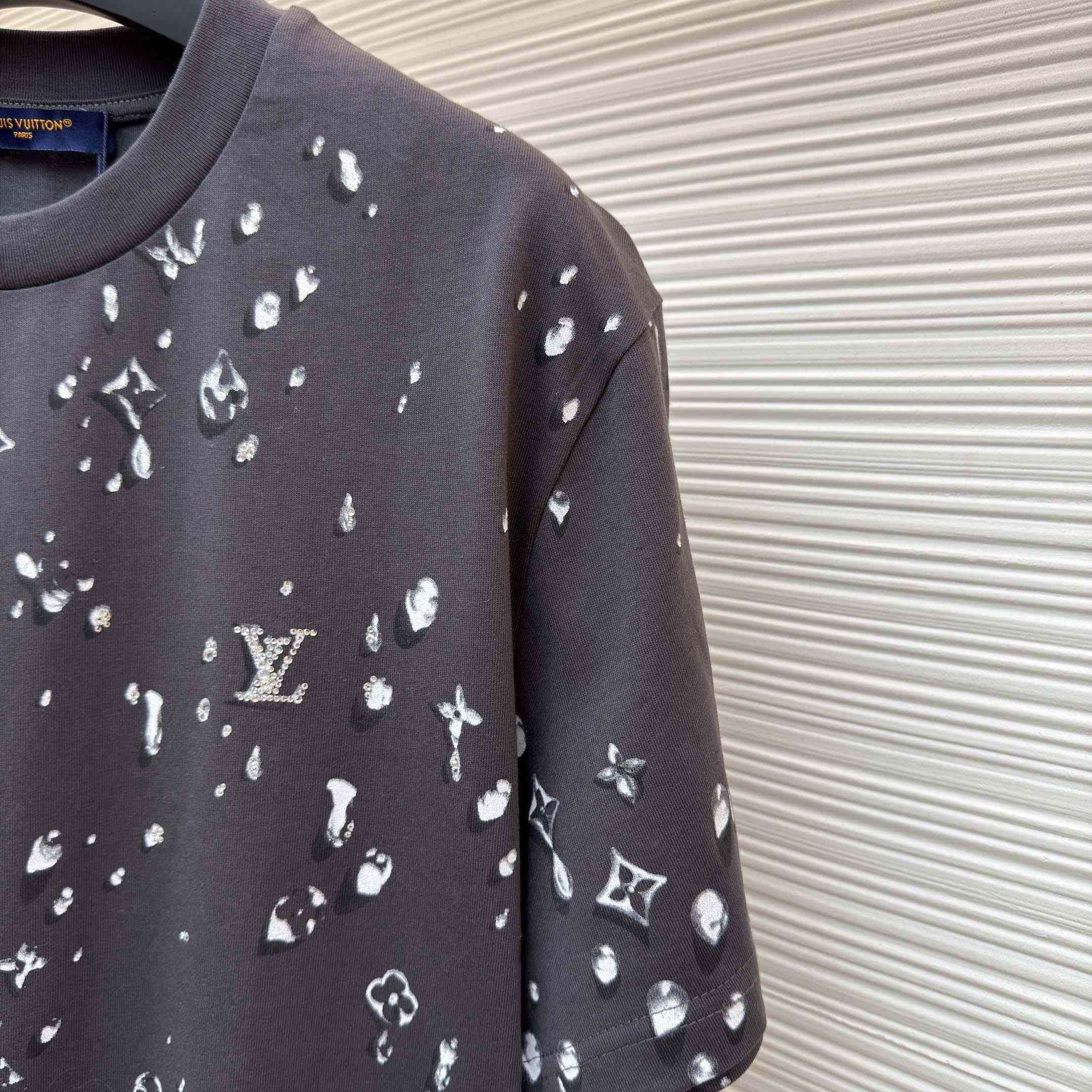 Louis Vuitton Monogram Short-Sleeved T-Shirt   1AJCBF - FashionPlug