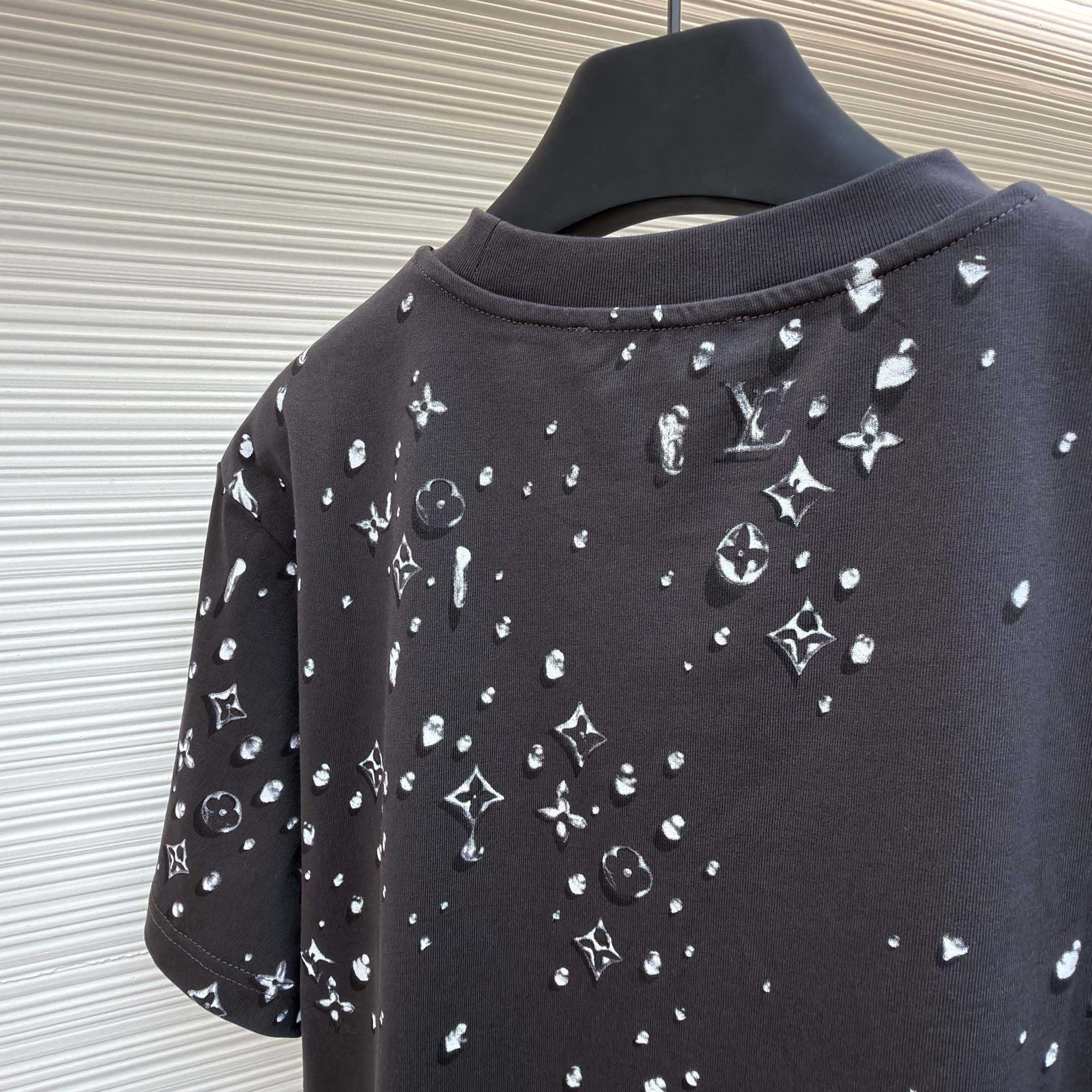 Louis Vuitton Monogram Short-Sleeved T-Shirt   1AJCBF - FashionPlug