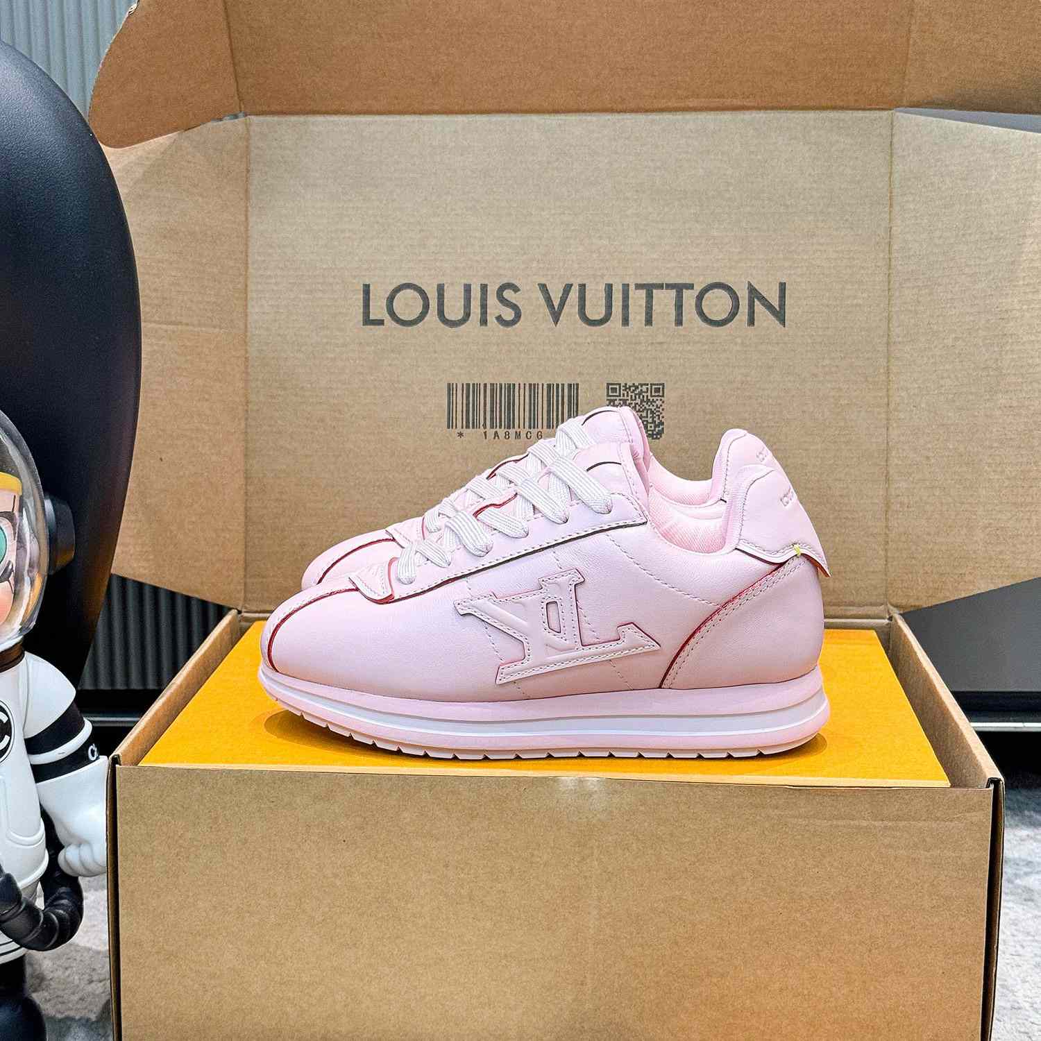 Louis Vuitton LV BUTTERSOFT Sneaker    1AIKWJ - FashionPlug