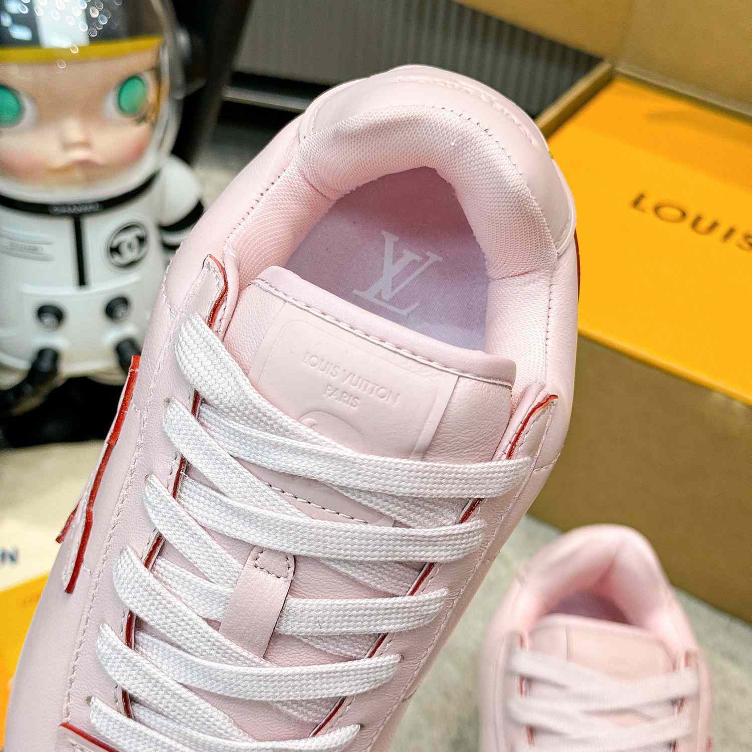 Louis Vuitton LV BUTTERSOFT Sneaker    1AIKWJ - FashionPlug