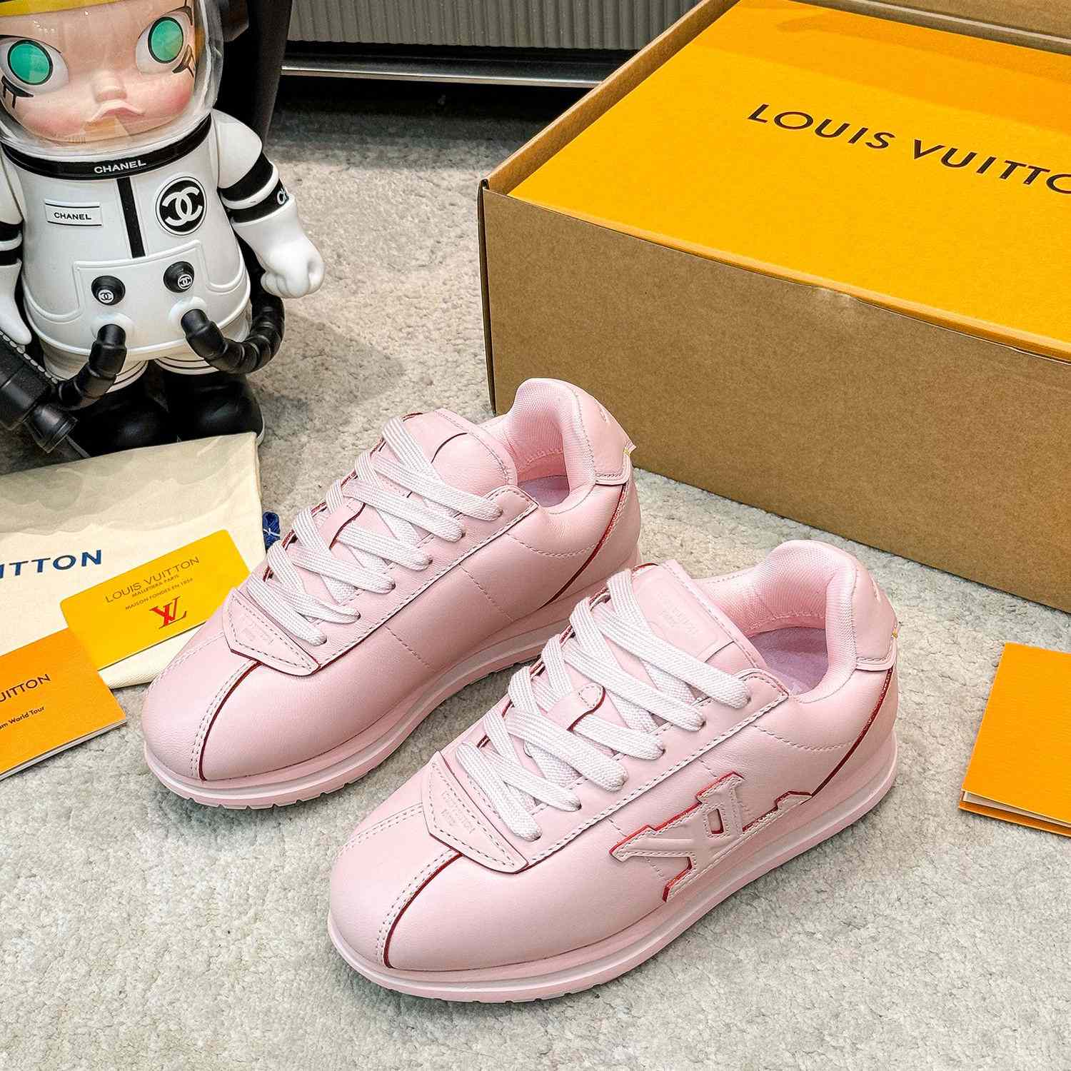 Louis Vuitton LV BUTTERSOFT Sneaker    1AIKWJ - FashionPlug