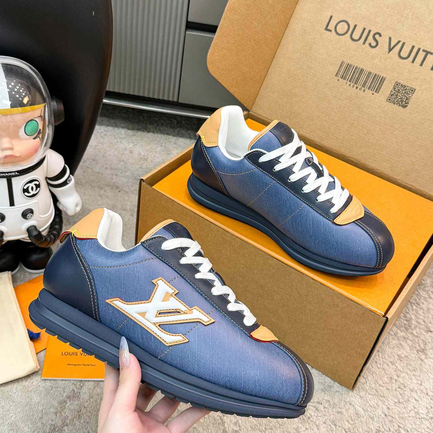 Louis Vuitton LV BUTTERSOFT Sneaker    1AIKI9 - FashionPlug