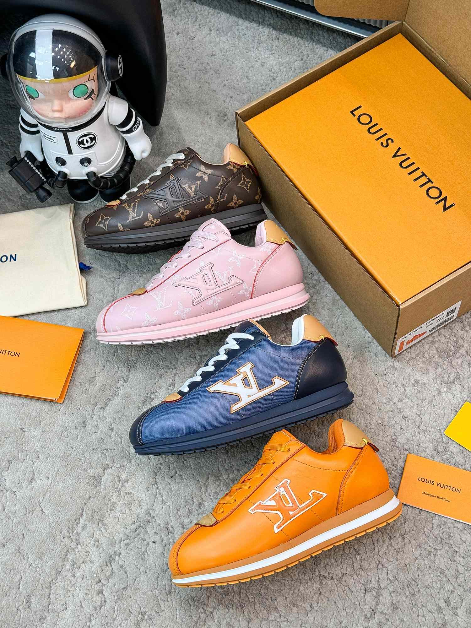 Louis Vuitton LV BUTTERSOFT Sneaker    1AIKI9 - FashionPlug