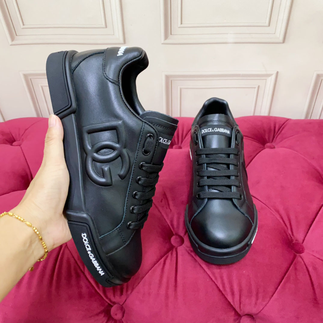 Dolce & Gabbana Sneakers - FashionPlug