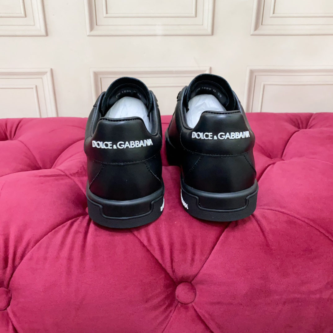 Dolce & Gabbana Sneakers - FashionPlug