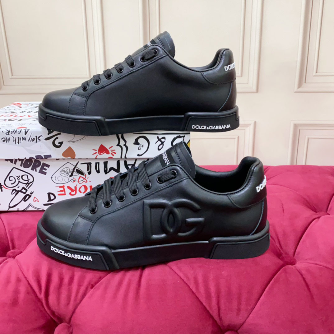 Dolce & Gabbana Sneakers - FashionPlug