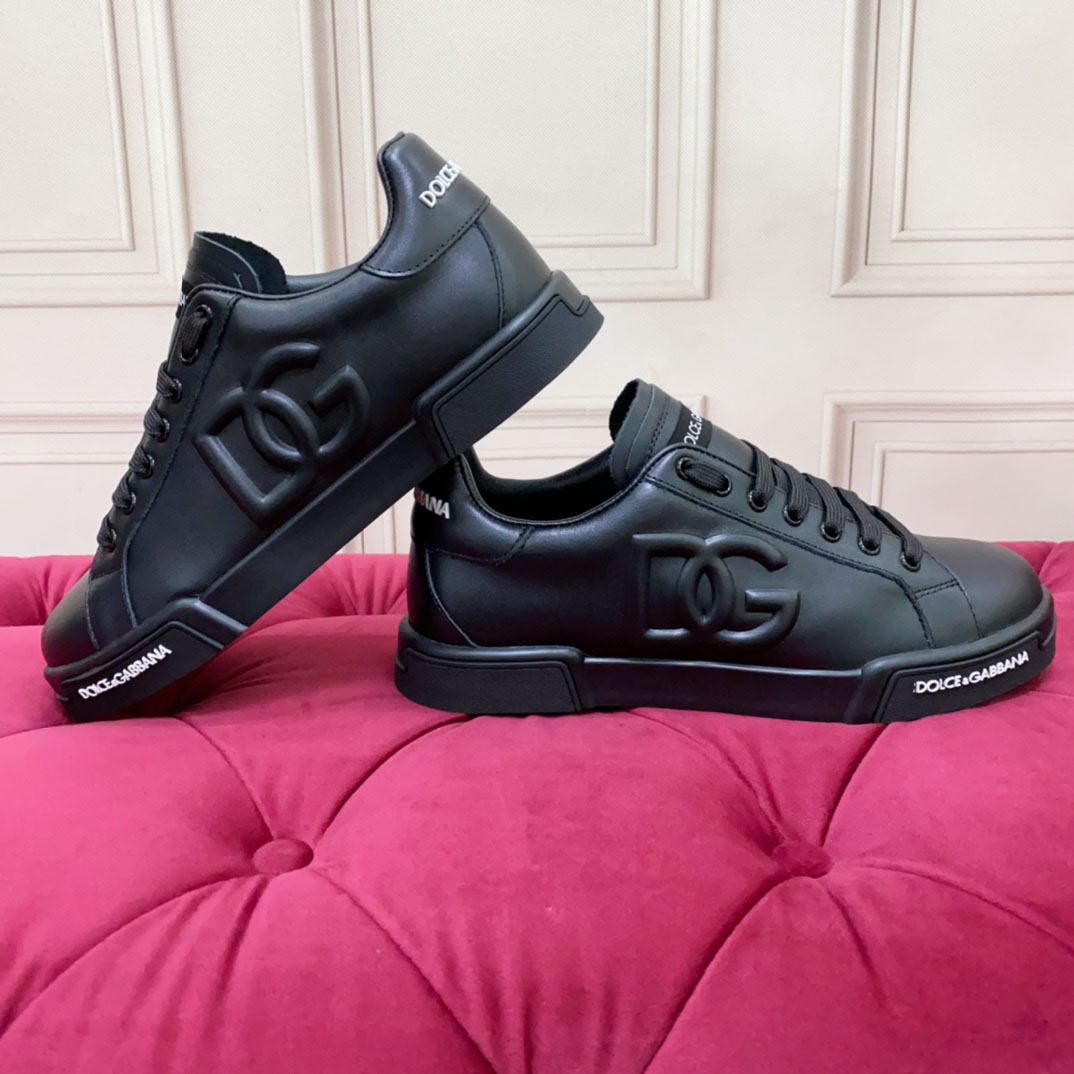 Dolce & Gabbana Sneakers - FashionPlug