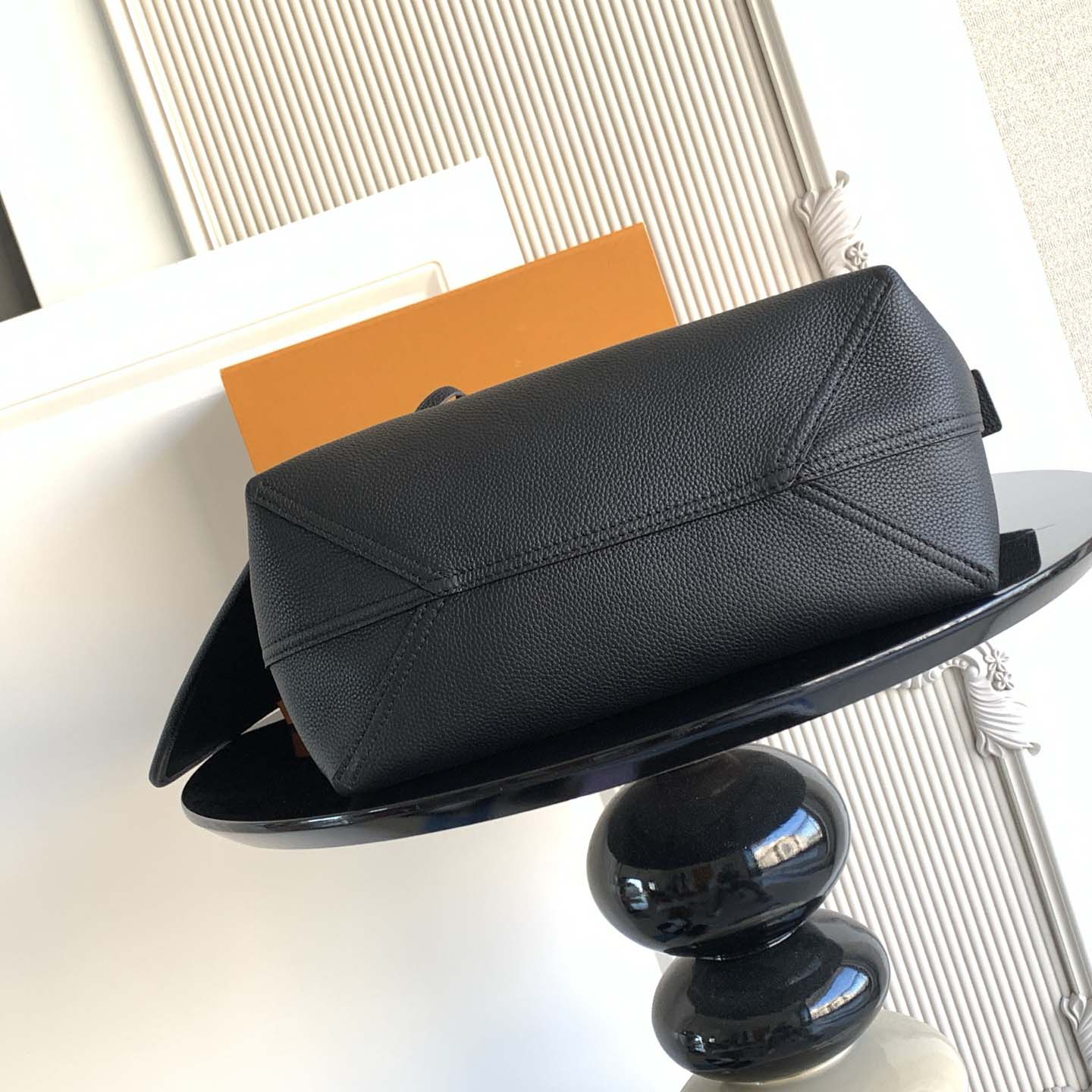 Louis Vuitton Verso Hobo H38      M27022 - FashionPlug