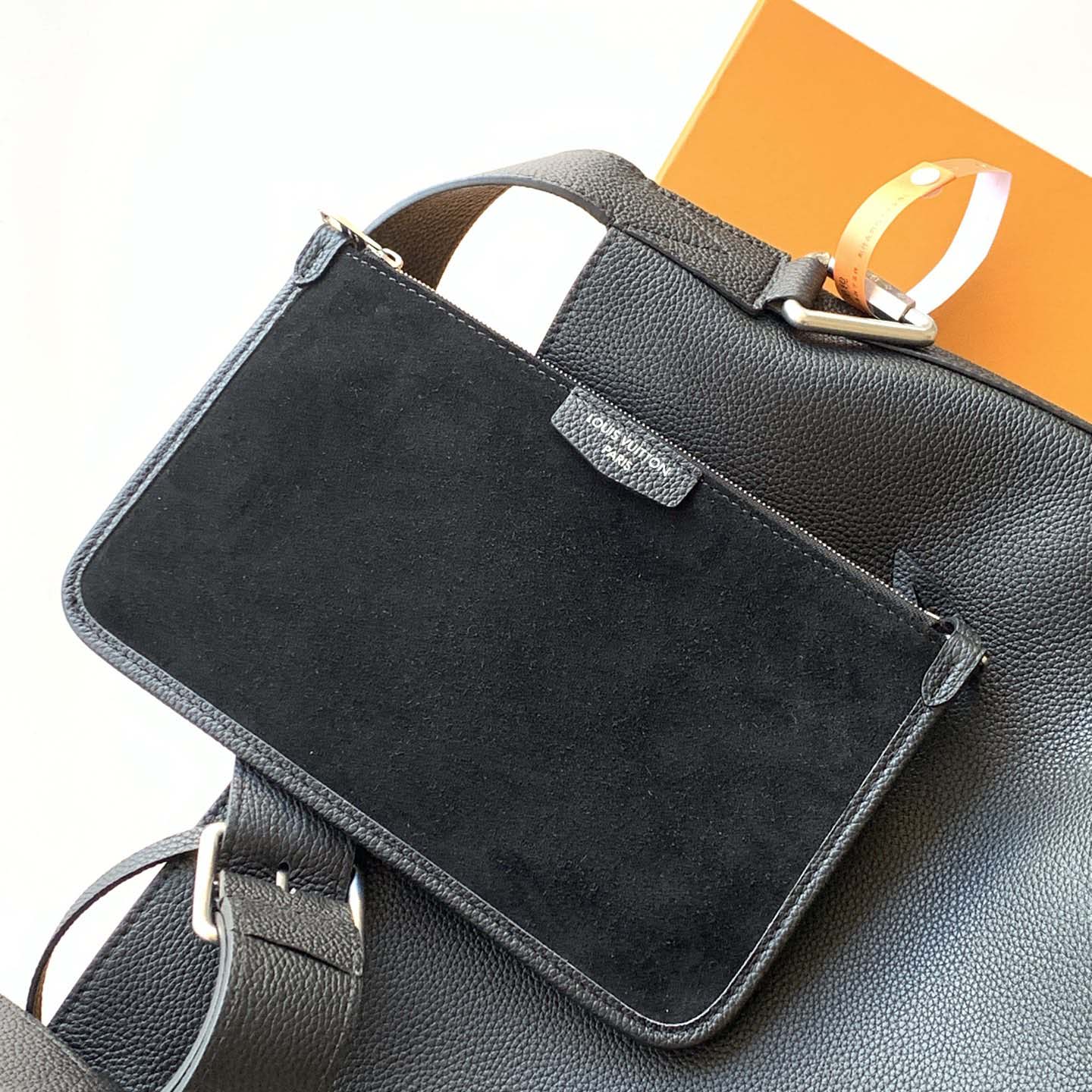 Louis Vuitton Verso Hobo H38      M27022 - FashionPlug