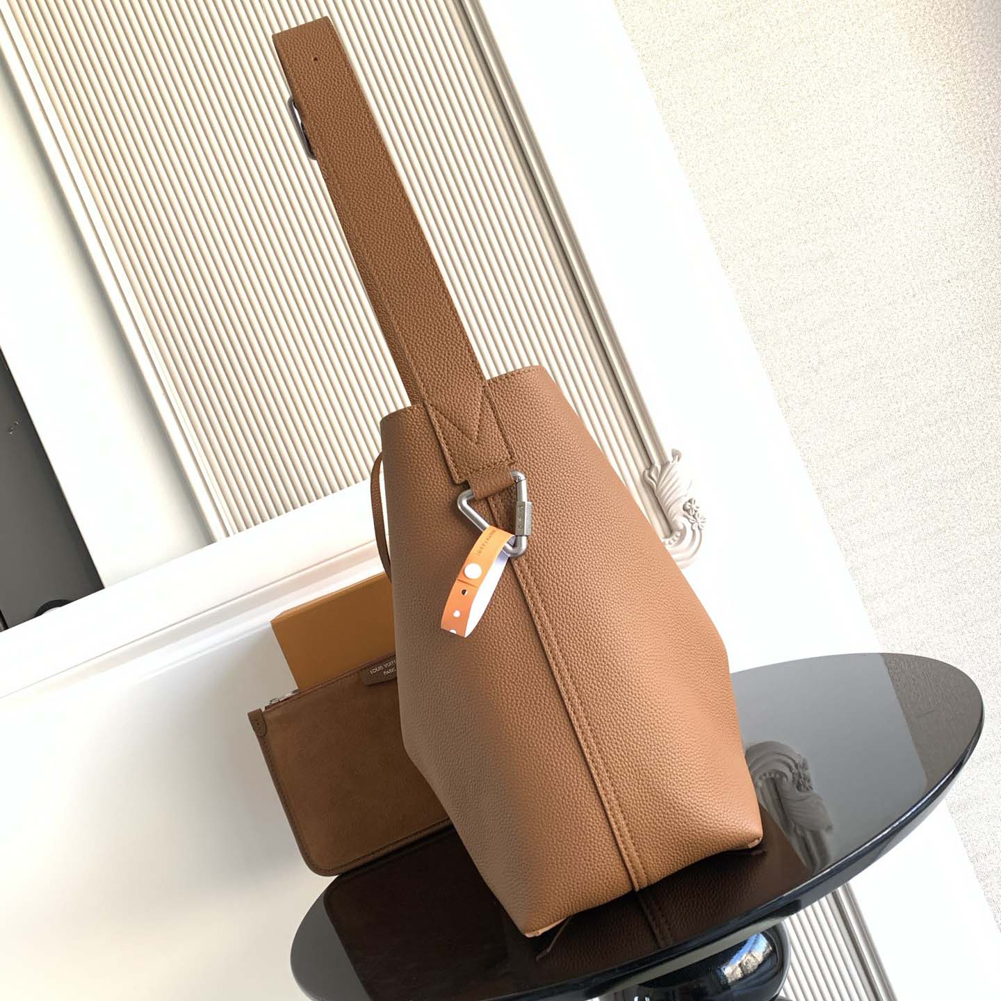 Louis Vuitton Verso Hobo H38      M26745 - FashionPlug