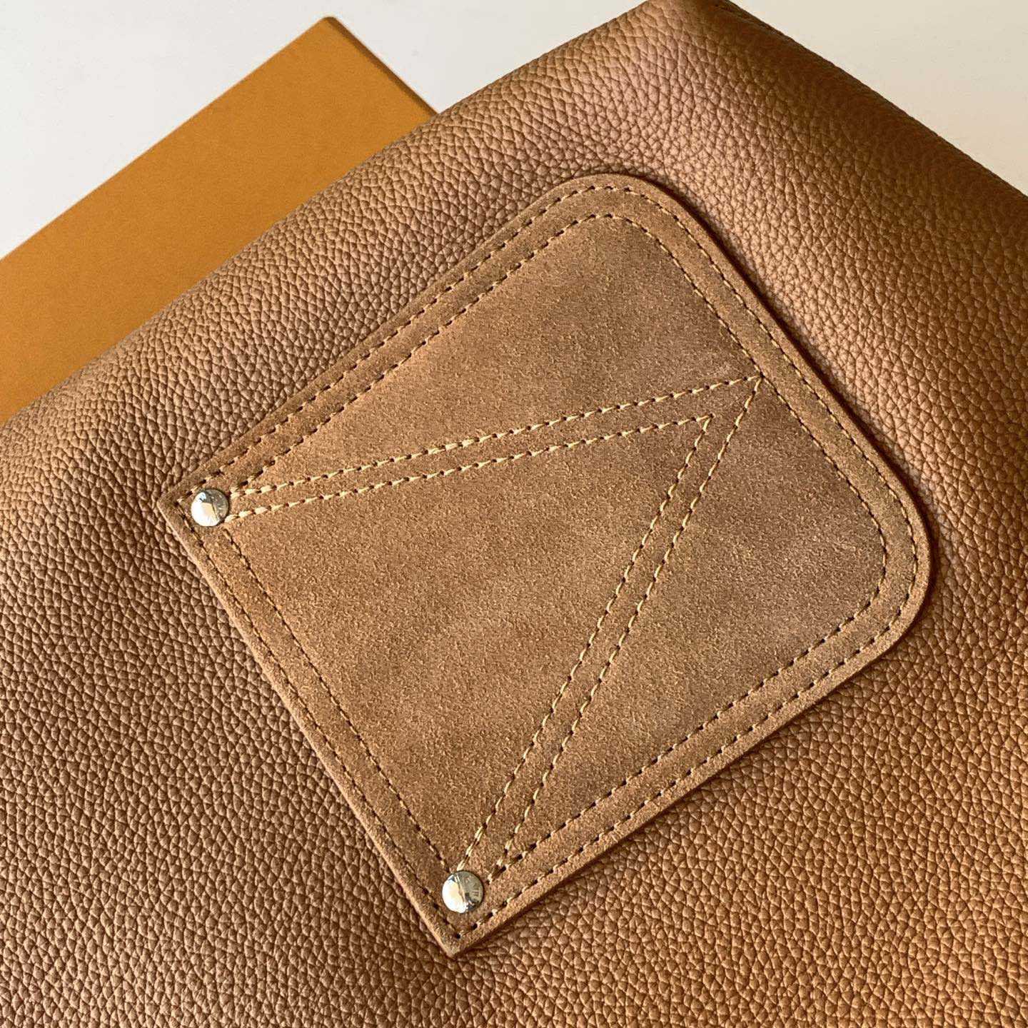 Louis Vuitton Verso Hobo H38      M26745 - FashionPlug