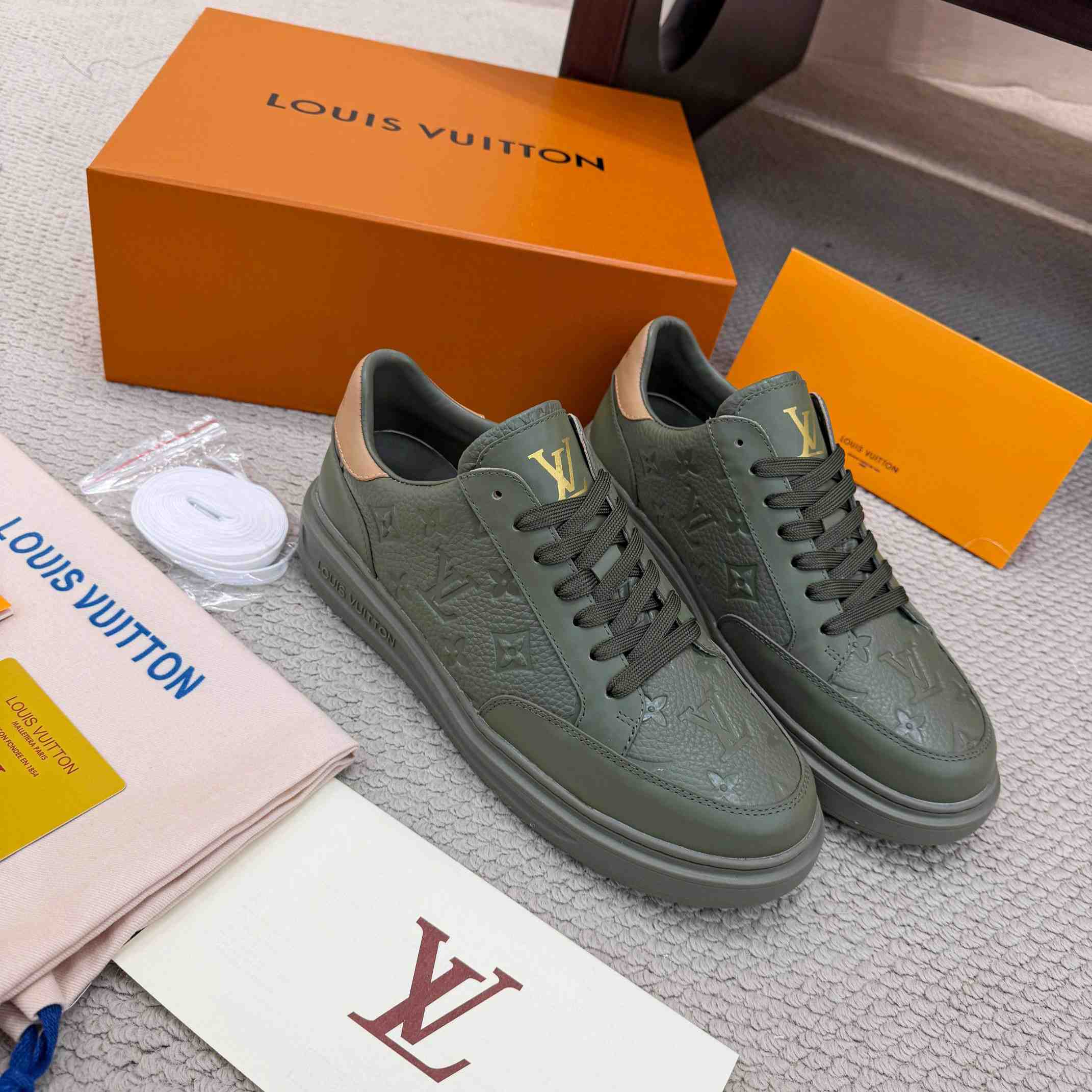 Louis Vuitton Beverly Hills Sneaker 1AJ912 - FashionPlug