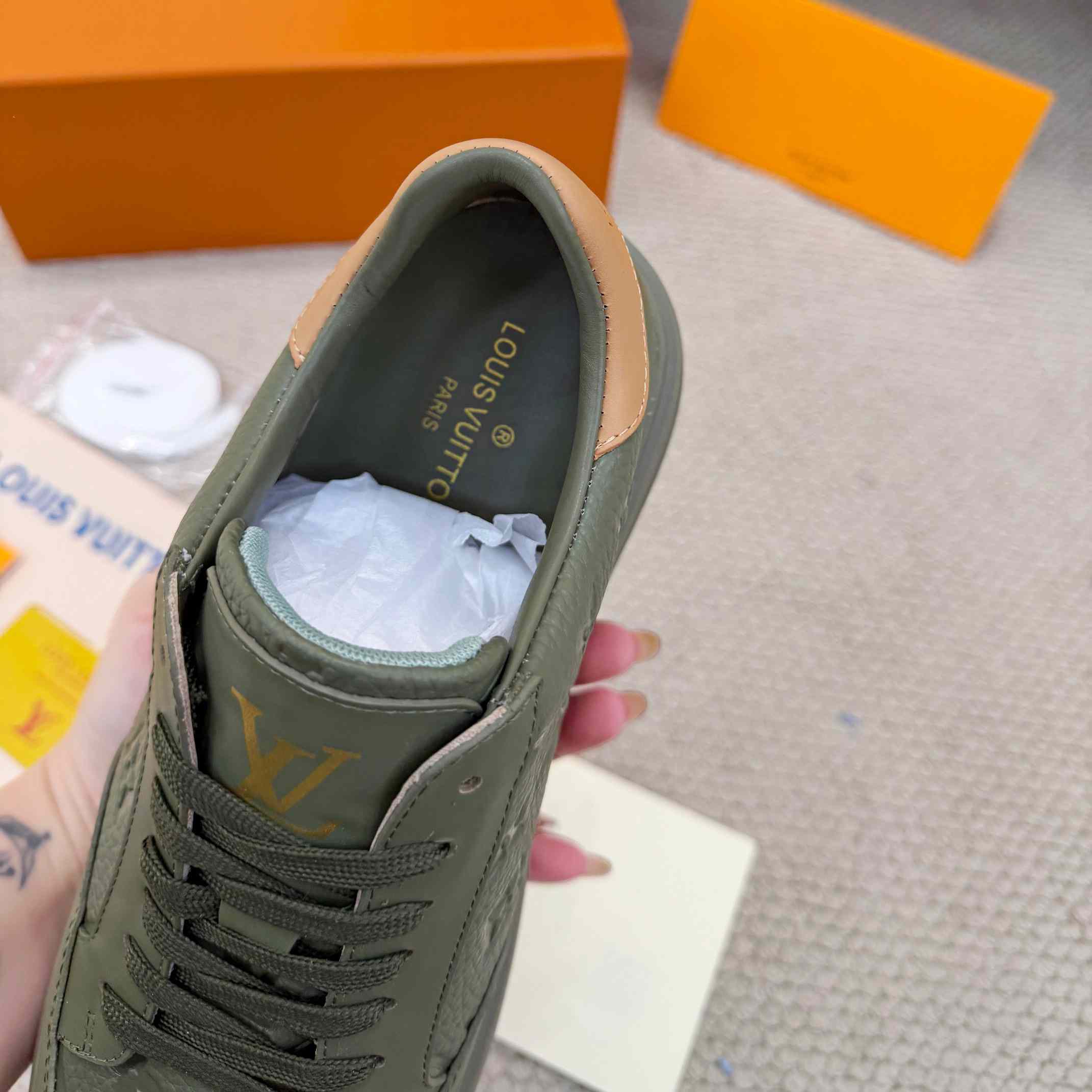 Louis Vuitton Beverly Hills Sneaker 1AJ912 - FashionPlug