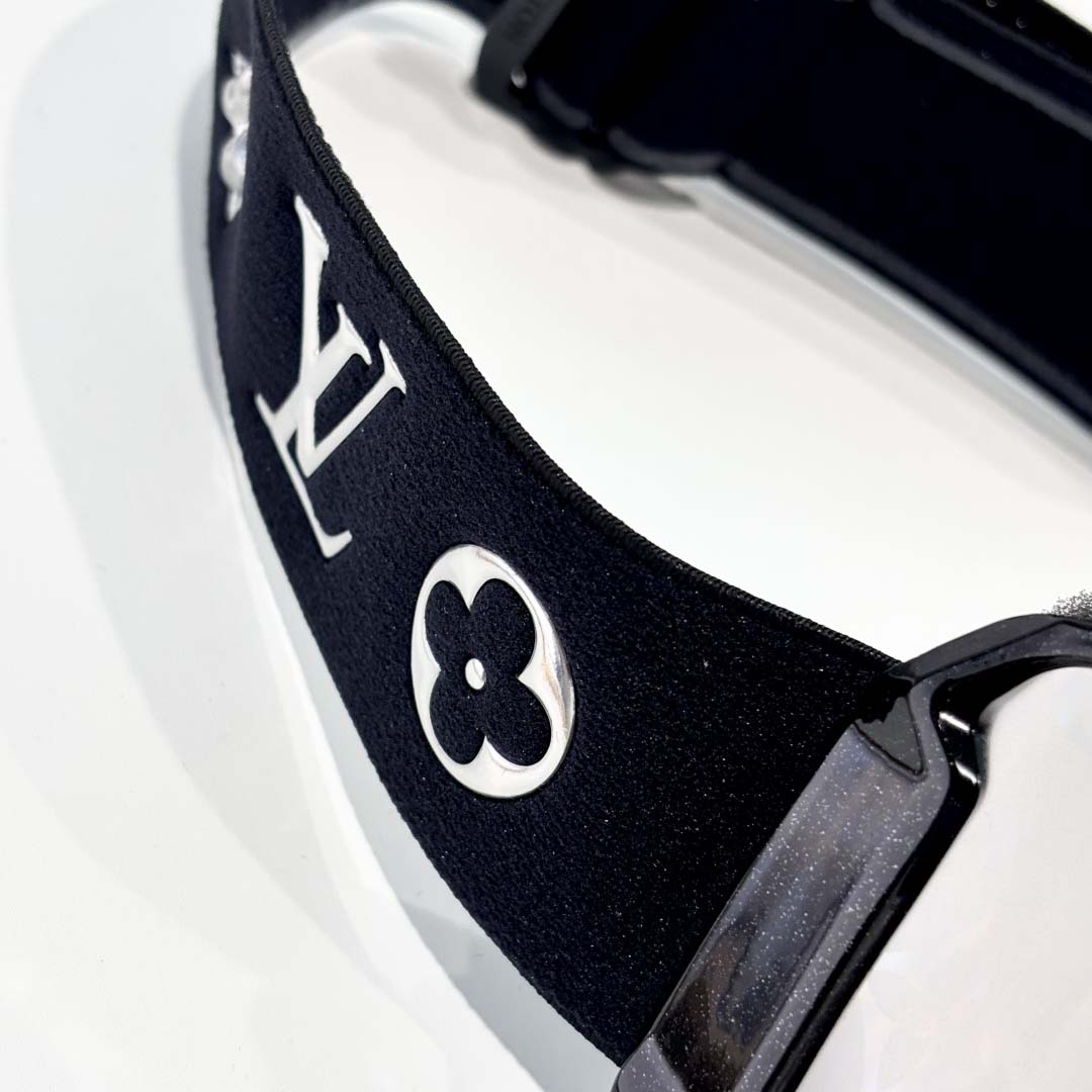 Louis Vuitton LV Snow Gradient Mask - FashionPlug