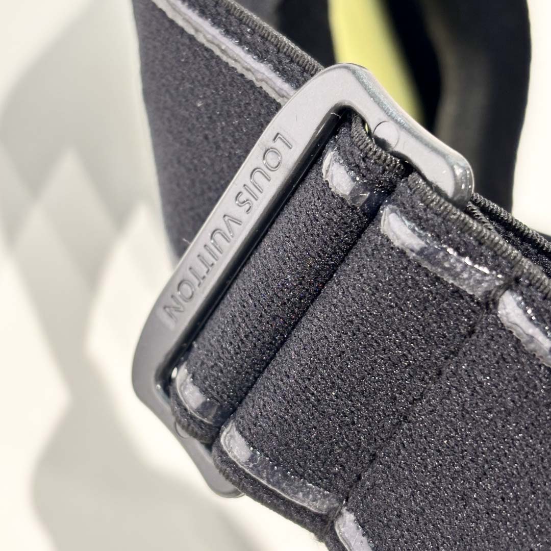 Louis Vuitton LV Snow Gradient Mask - FashionPlug