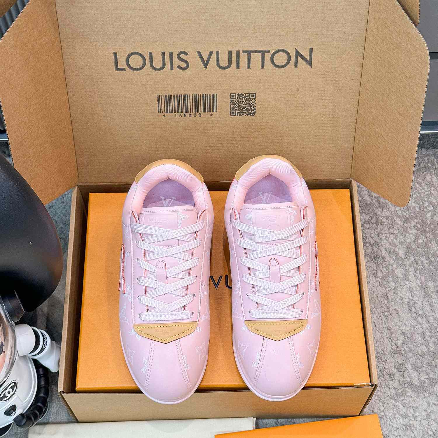 Louis Vuitton LV BUTTERSOFT Sneaker    1AINJE - FashionPlug