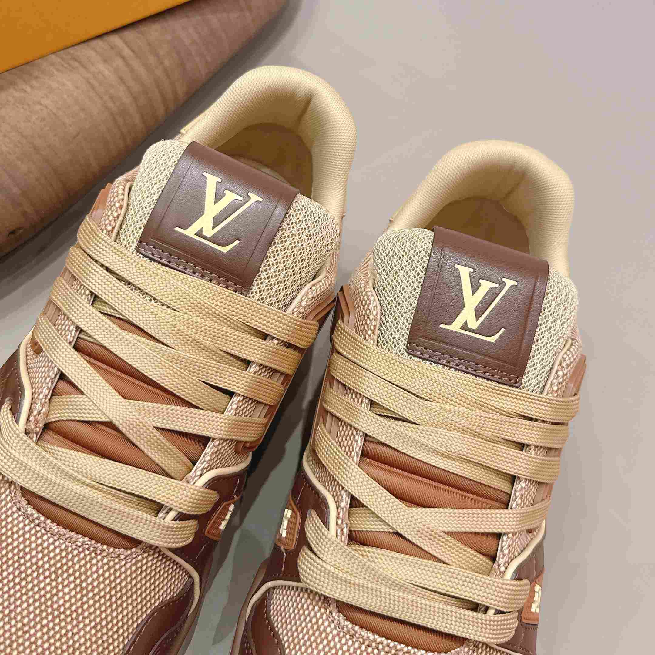 Louis Vuitton Trainer Sneaker 1AJ479 - FashionPlug