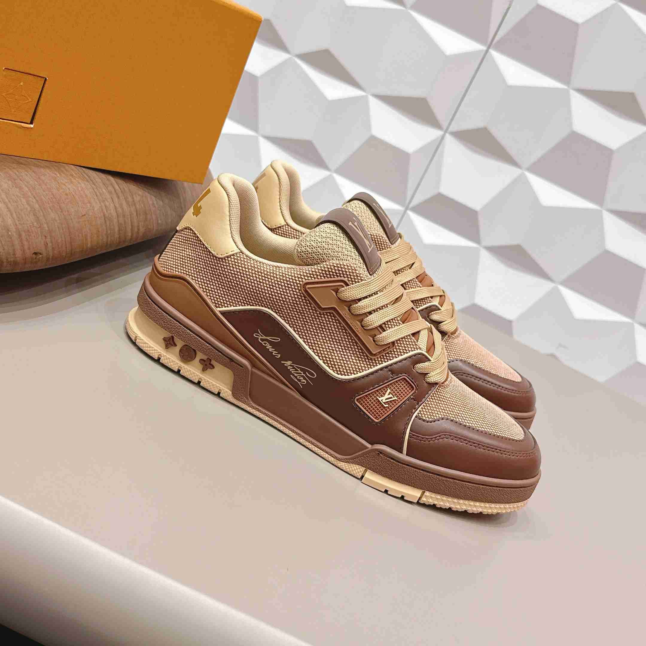 Louis Vuitton Trainer Sneaker 1AJ479 - FashionPlug