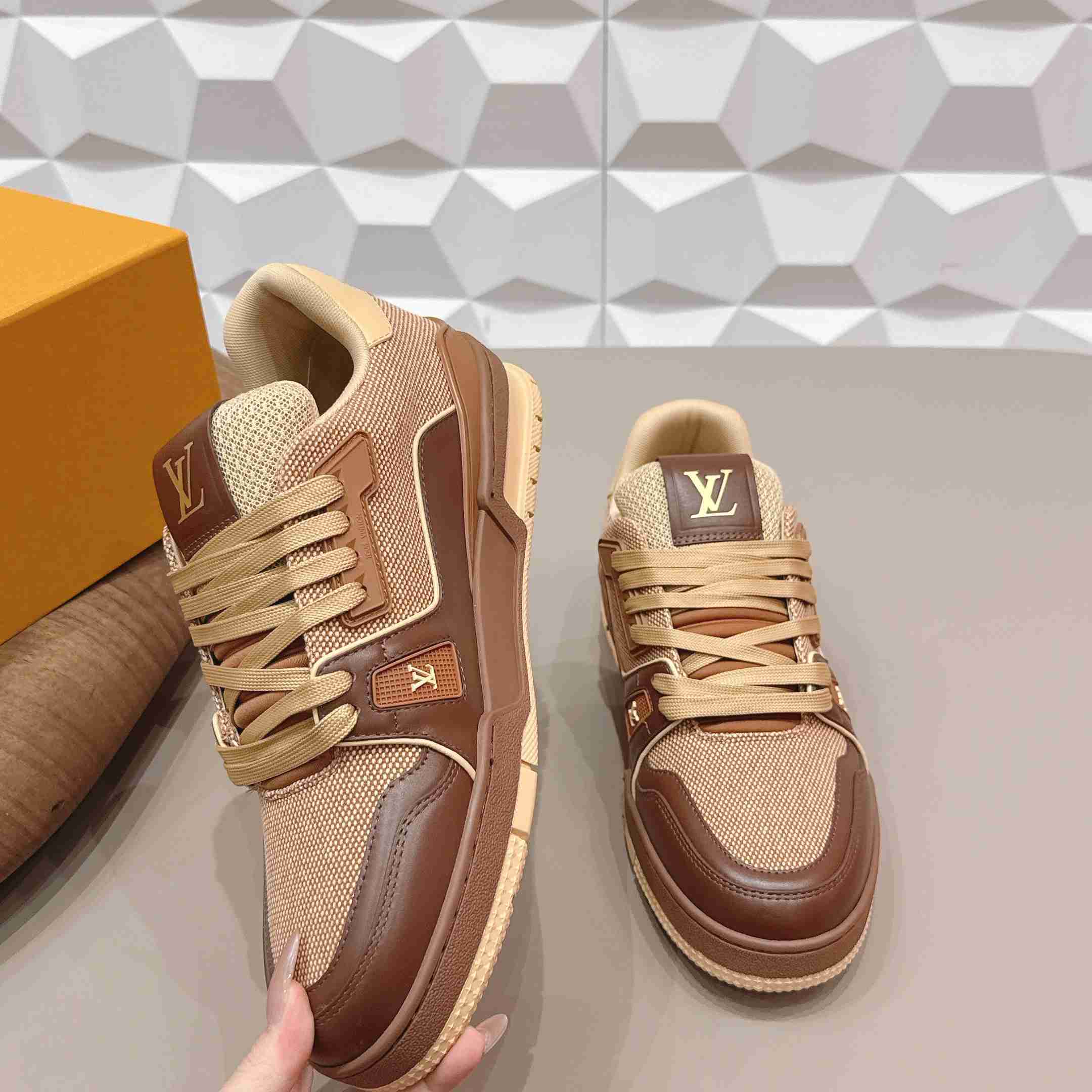 Louis Vuitton Trainer Sneaker 1AJ479 - FashionPlug