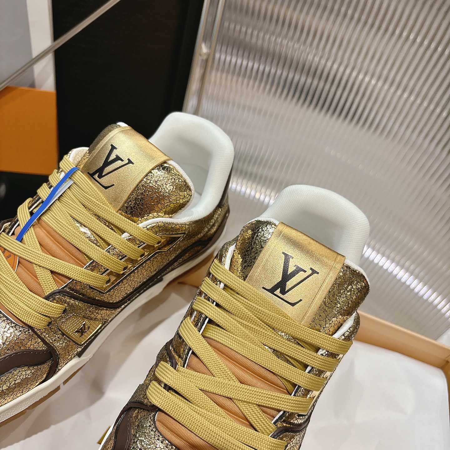 Louis Vuitton LV Trainer Sneaker    1AJA14 - FashionPlug