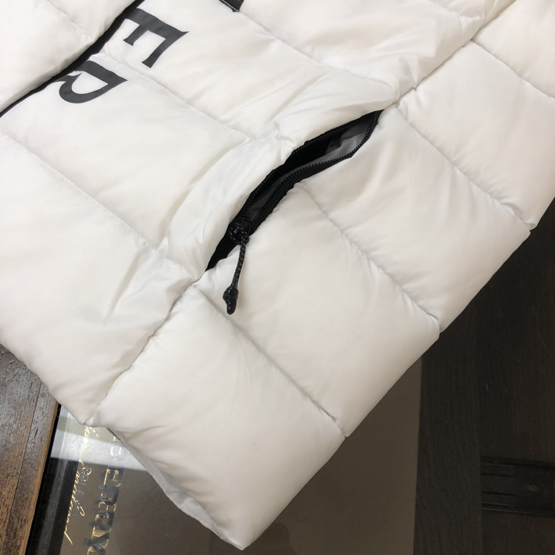 Moncler Cenis Down Gilet - FashionPlug