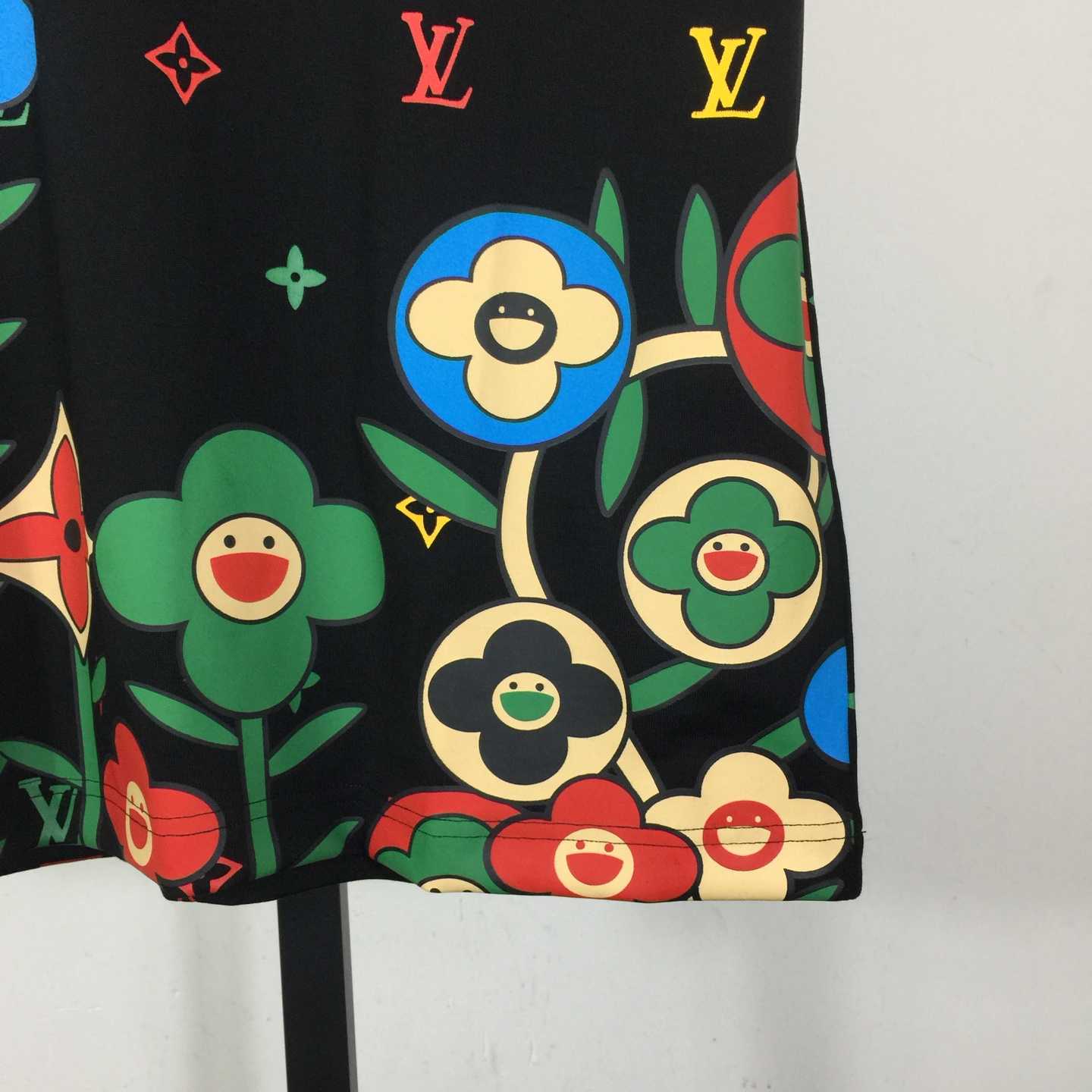 Louis Vuitton Cotton T-shirt With A Colorful Flower Graphic Print - FashionPlug