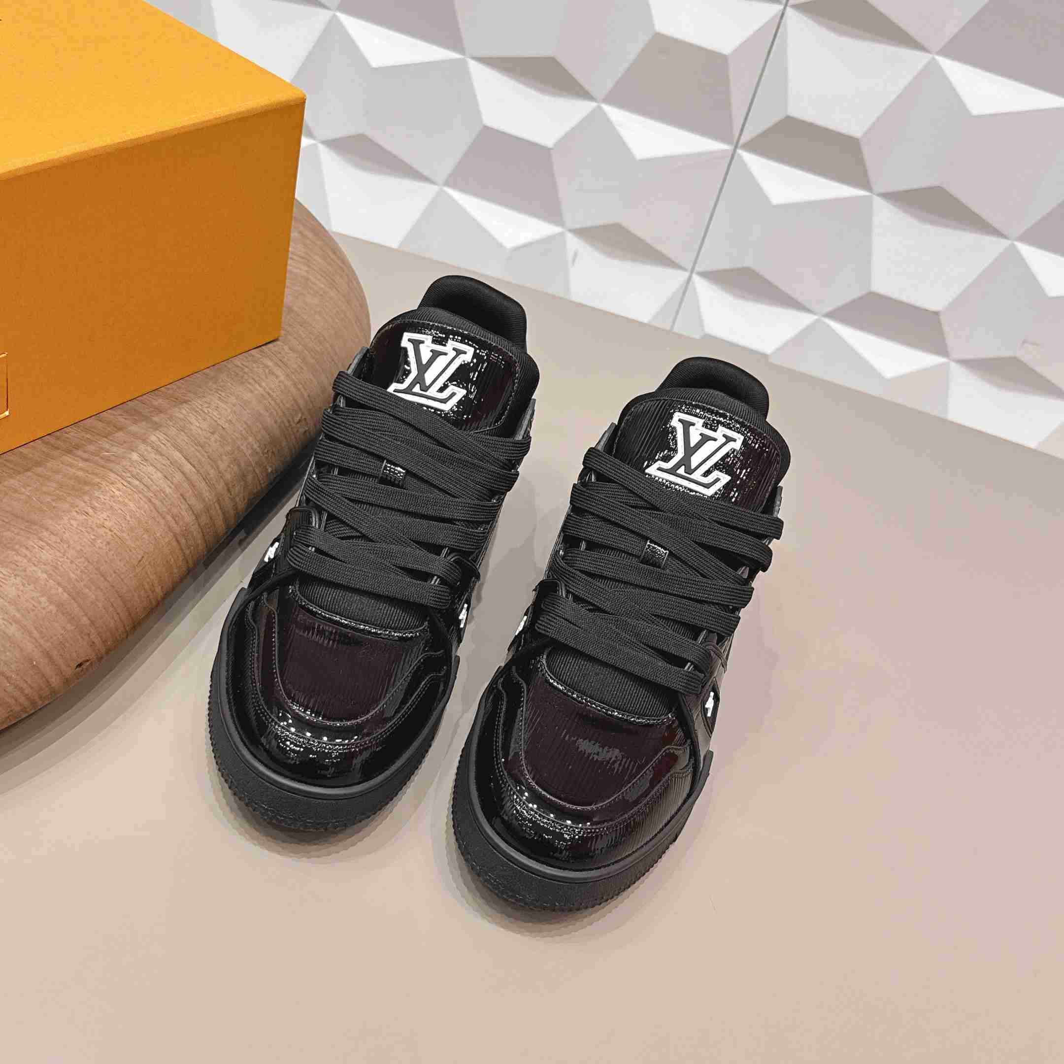 Louis Vuitton Trainer Sneaker 1AJ027 - FashionPlug