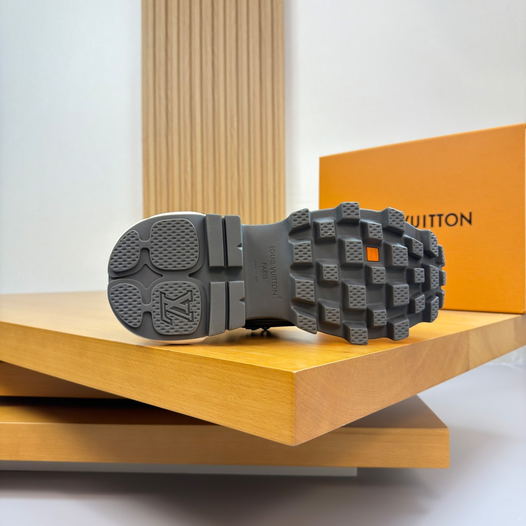 Louis Vuitton Summit Sneaker 1AJAG7 - FashionPlug