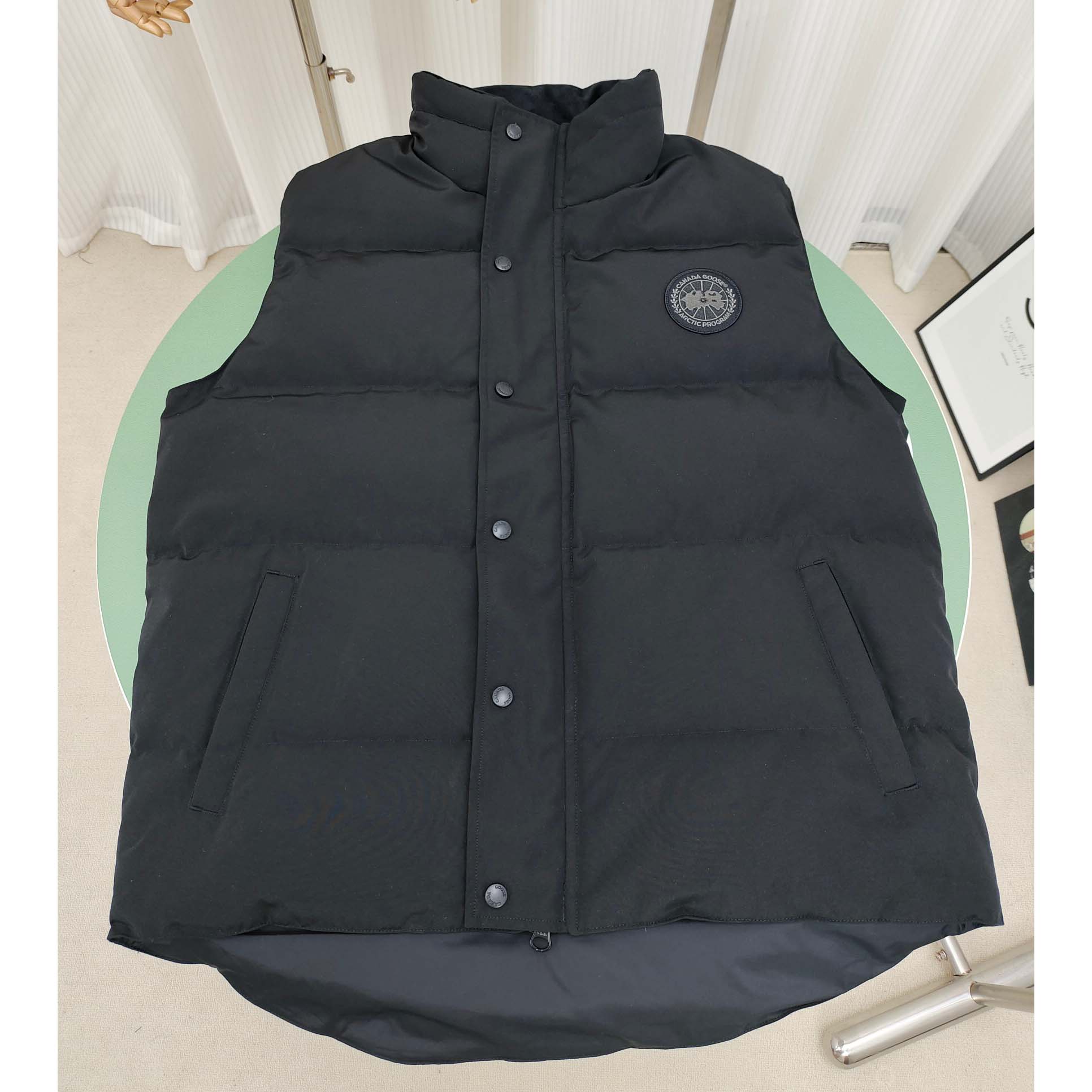 Canada Goose Garson Vest Black Label - FashionPlug
