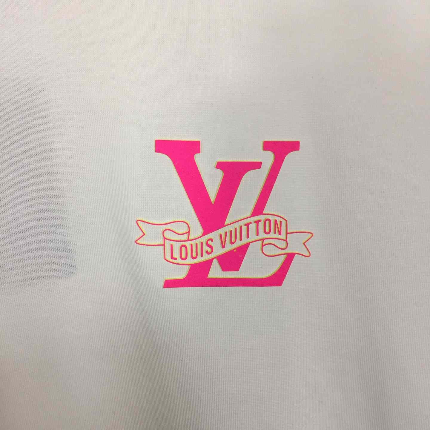 Louis Vuitton Cotton T-shirt Featuring Pink LV Logo Graphic On The Chest - FashionPlug