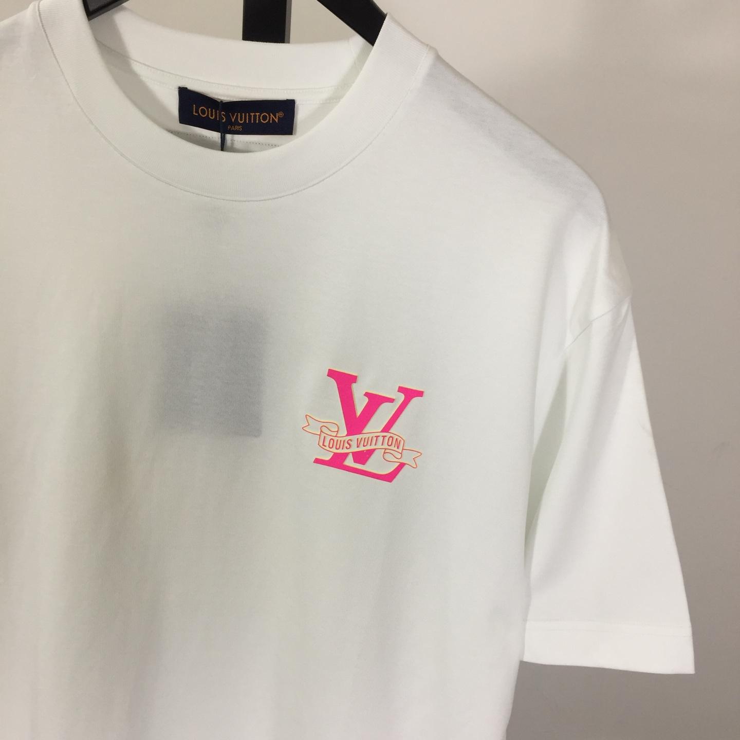 Louis Vuitton Cotton T-shirt Featuring Pink LV Logo Graphic On The Chest - FashionPlug