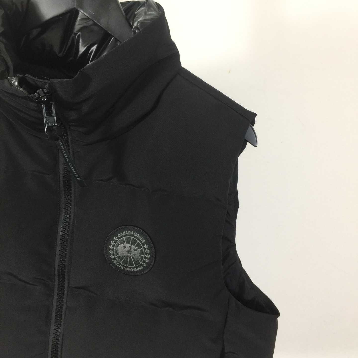 Canada Goose Grandview Cropped Vest Black Label - FashionPlug