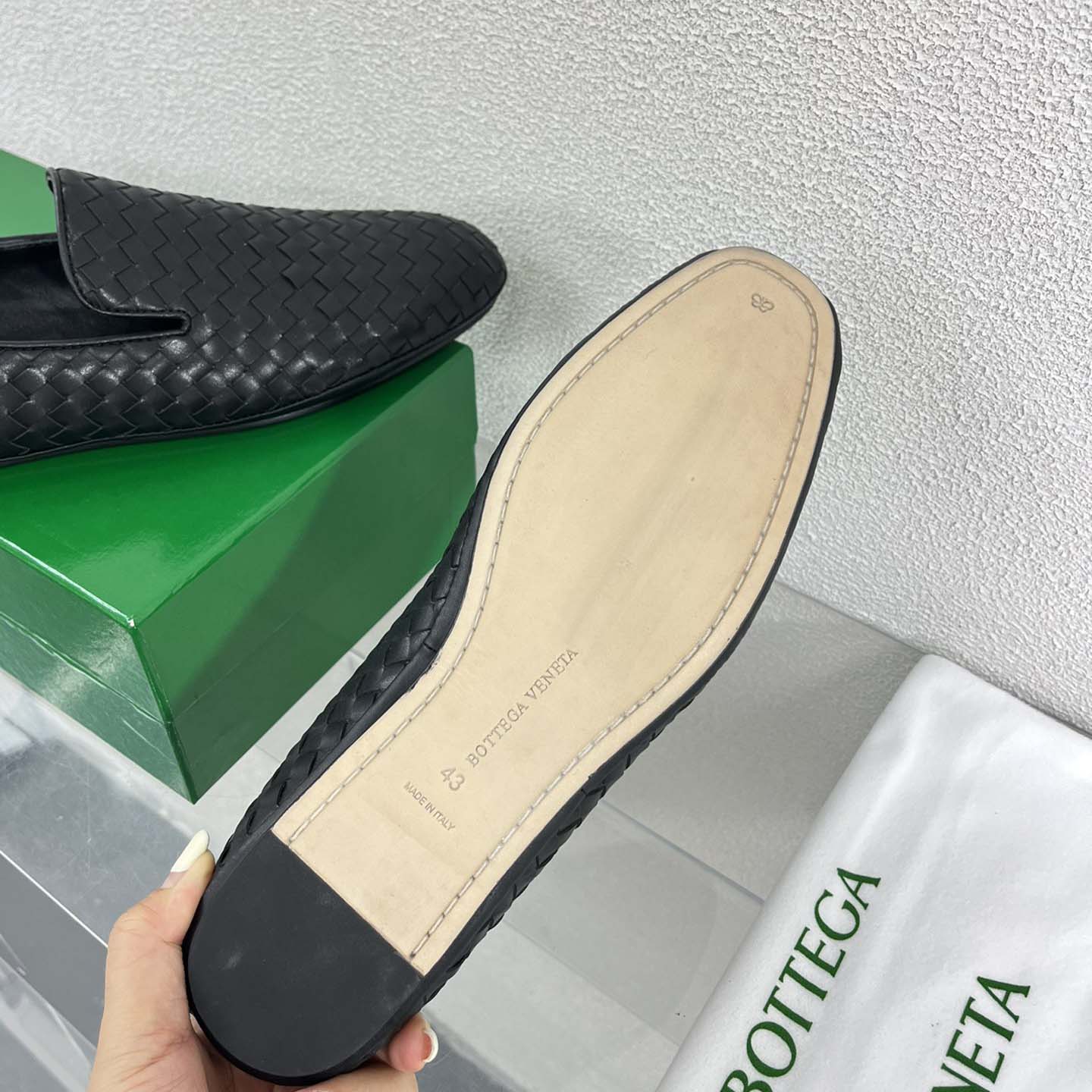 Bottega Veneta Sunday Slipper - FashionPlug